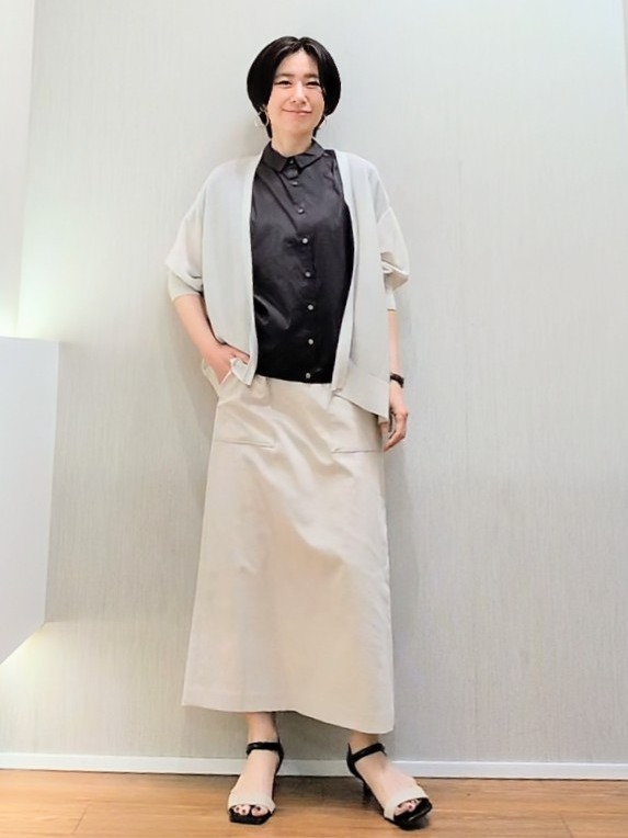 ミズタさんの「UNTITLED｜【日除け・冷房対策に】コットンリネンカーディガン」を使ったコーディネート