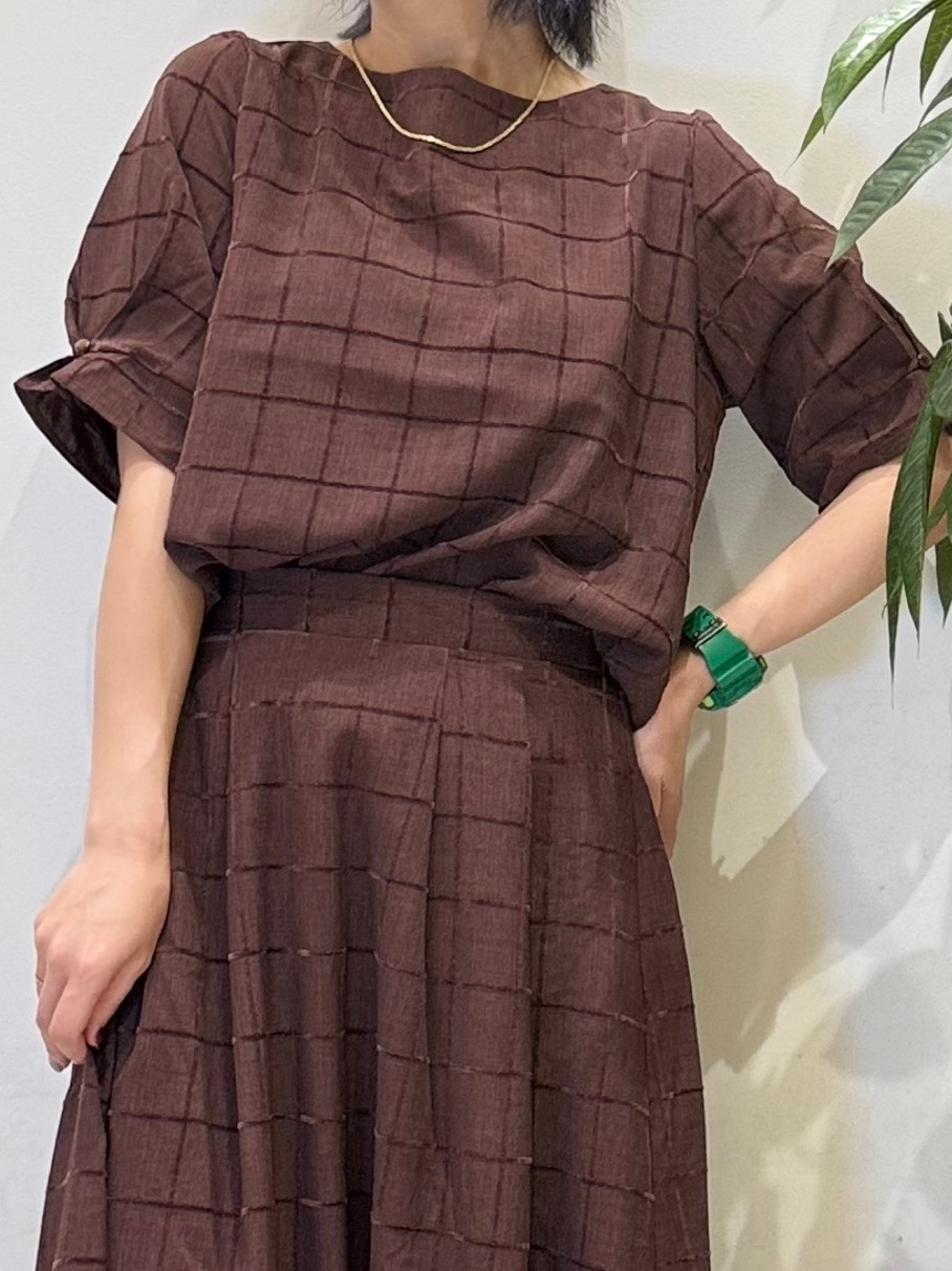 misakiさんの「SHOO･LA･RUE｜【セットアップ可/S-LL】1枚で秋気分 モールチェックタックスリーブ ブラウス」を使ったコーディネート