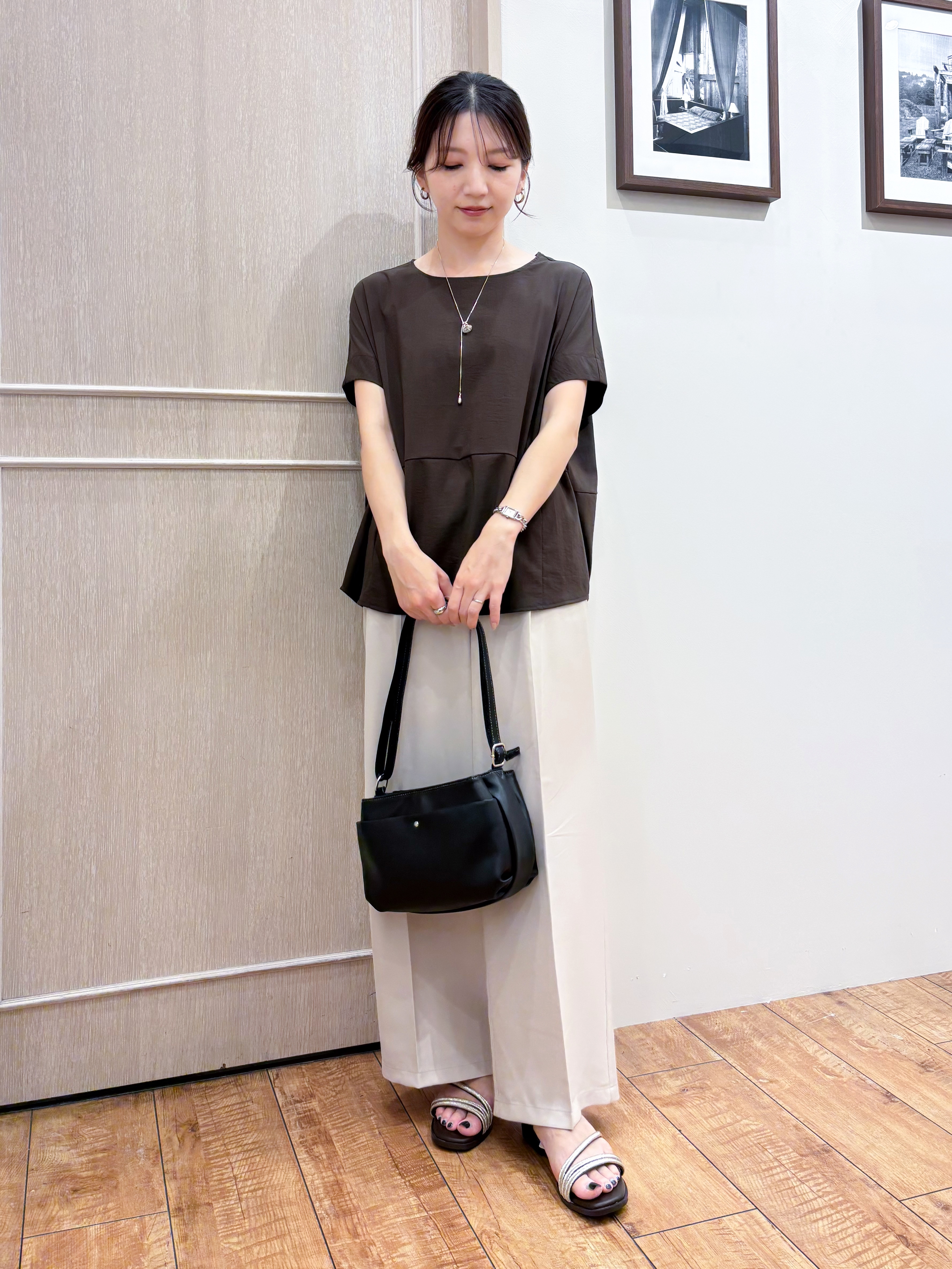 なみさんの「SHOO･LA･RUE｜【洗濯機可/セットアップ可】軽凛(かろりん) シンプル上品 切替コクーントップス」を使ったコーディネート