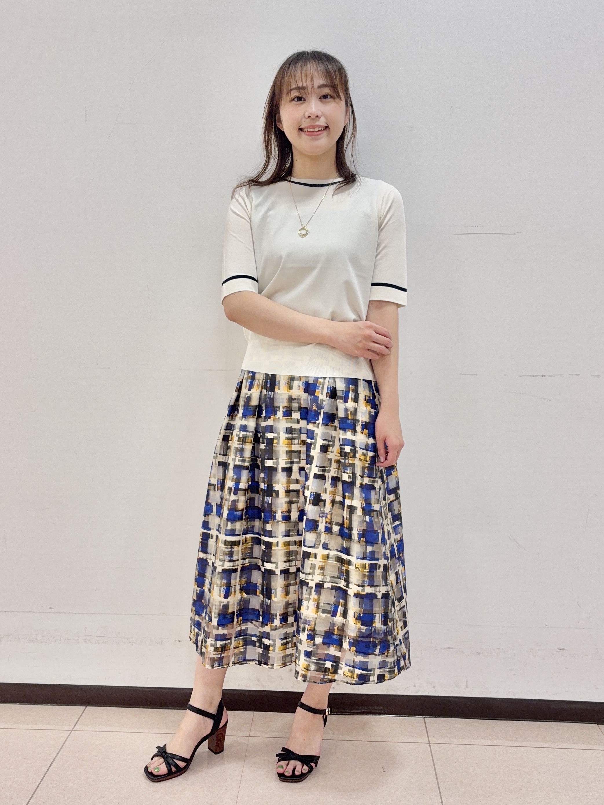 りおさんの「UNTITLED｜【アンサンブル可/きれいめ/通勤】コンパクト5分袖ニット」を使ったコーディネート