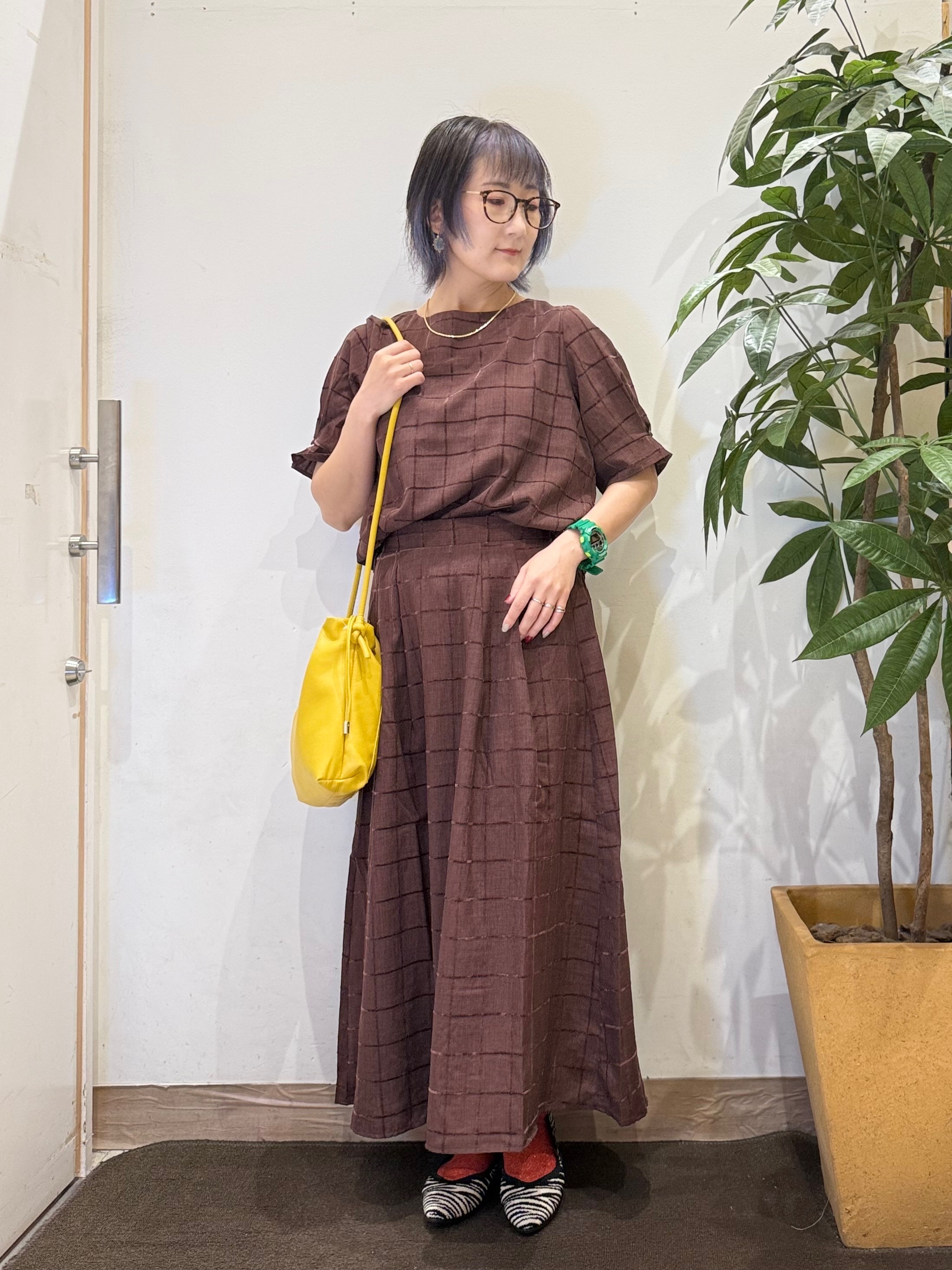 misakiさんの「SHOO･LA･RUE｜【セットアップ可/S-LL】1枚で秋気分 モールチェックタックスリーブ ブラウス」を使ったコーディネート