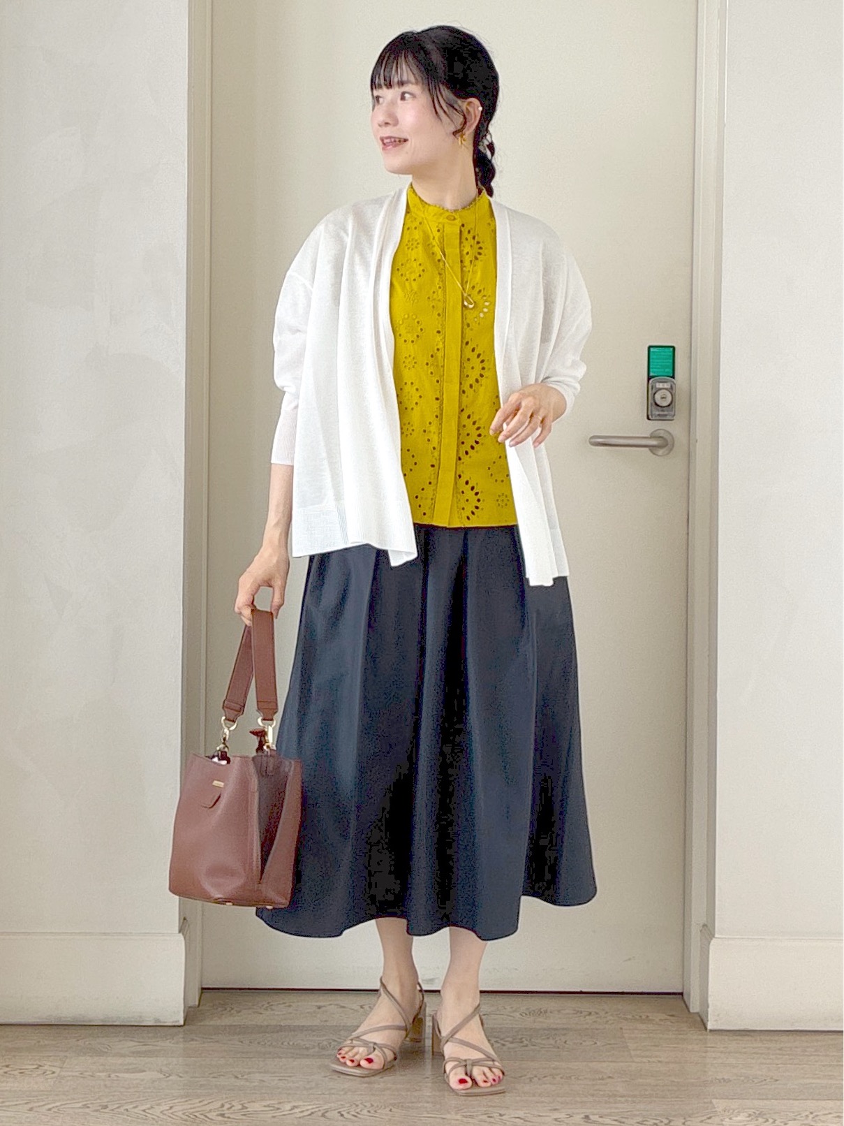  beni_gingerさんの「Reflect｜【通勤◎】カットワーク刺繍レース シャツブラウス」を使ったコーディネート