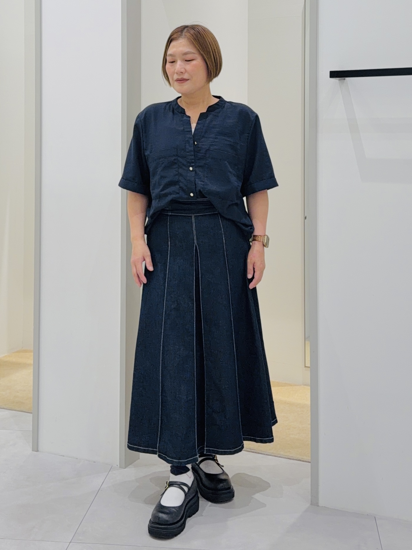 タナさんの「THE SHOP TK｜【M-XL/秋始めにちょうどいい】細見え5分袖Wポケットシャツ」を使ったコーディネート