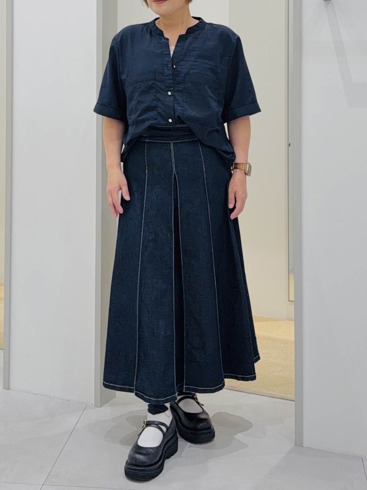 タナさんの「THE SHOP TK｜【M-XL/秋始めにちょうどいい】細見え5分袖Wポケットシャツ」を使ったコーディネート