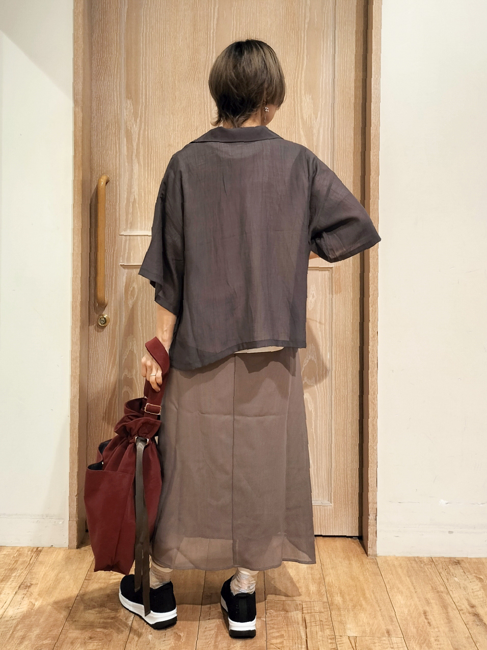 YUKIさんの「SHOO･LA･RUE｜【S-LL/5分袖/洗濯機可】程よい透け感 ポケット付きシャツ」を使ったコーディネート