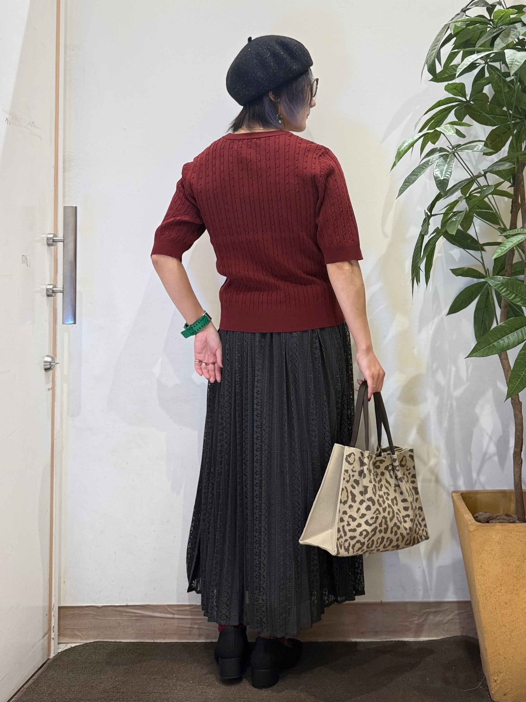 misakiさんの「SHOO･LA･RUE｜【洗濯機可/S-LL】上品見え ミニケーブルニット」を使ったコーディネート