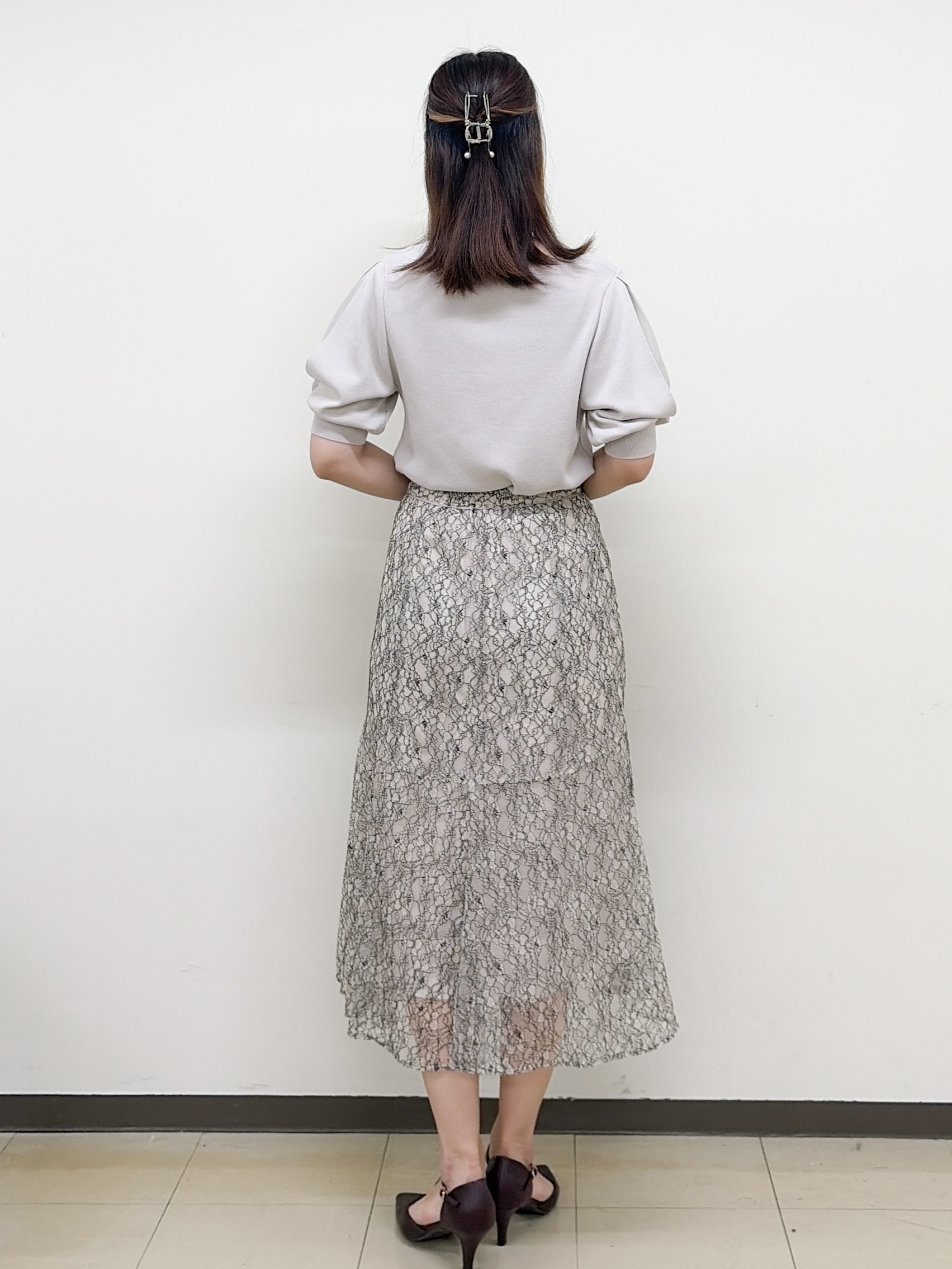 yurinaさんの「index｜【接触冷感／UVケア】クールタッチラップスリーブニット《洗濯機OK／XS～3L／9col》」を使ったコーディネート