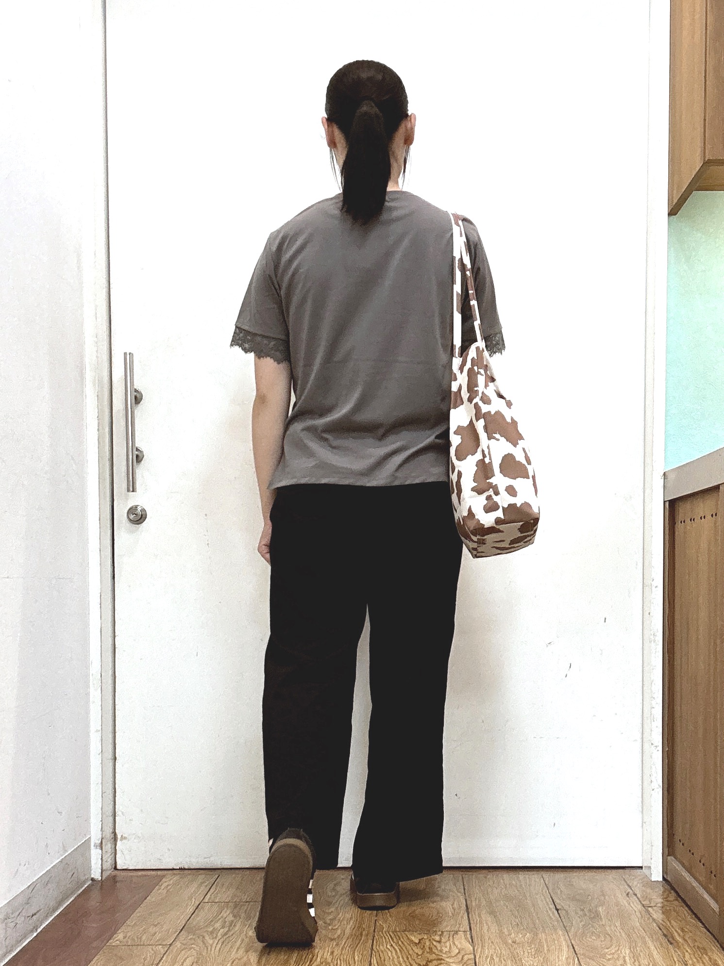 Karinさんの「SHOO･LA･RUE｜【UV/S-LL/洗濯機可】柄アソート お袖レースが旬顔 上品に決まる大人Tシャツ」を使ったコーディネート