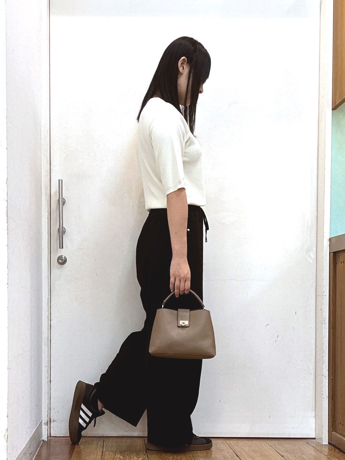 Karinさんの「SHOO･LA･RUE｜【ガンガン洗える/ひんやり/UV/毛玉になりにくい】二の腕見せない 5分袖ニット」を使ったコーディネート