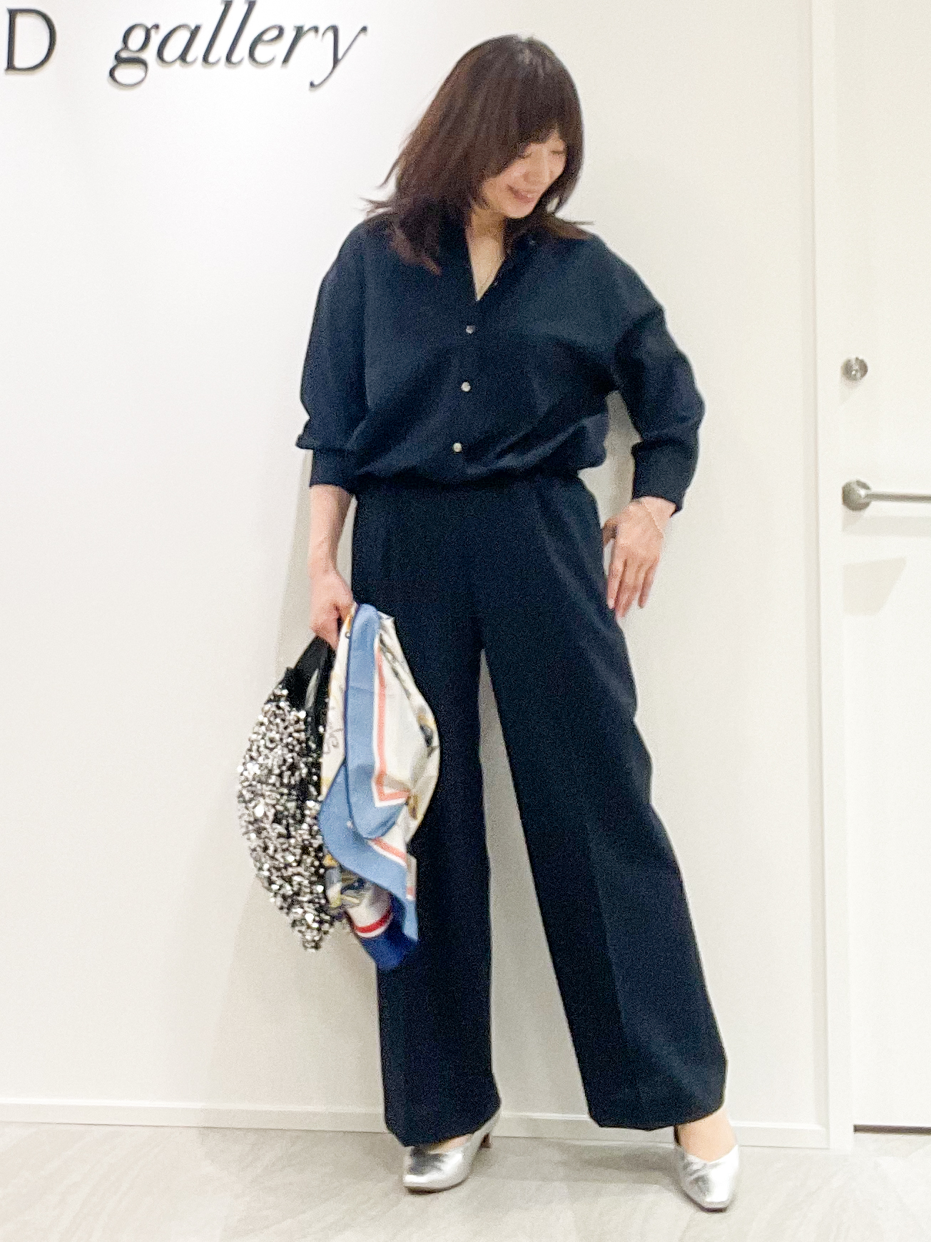 めいさんの「UNTITLED｜【秋羽織り/セットアップ可/UVカット】エアリークールドロストシャツ」を使ったコーディネート