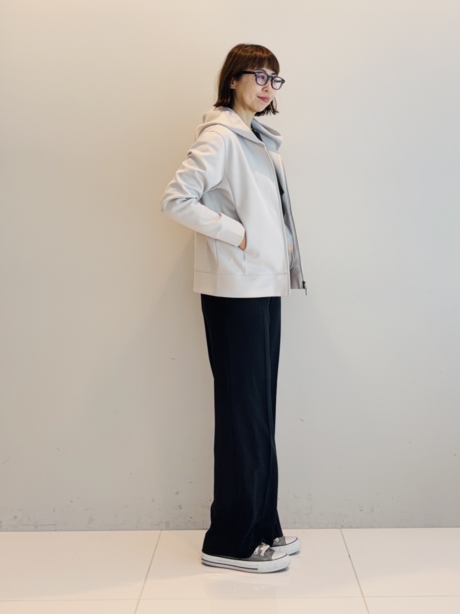 murayamaさんの「INDIVI｜【羽織りにも！/UVケア/着る日傘】ケープ風ブラウス」を使ったコーディネート