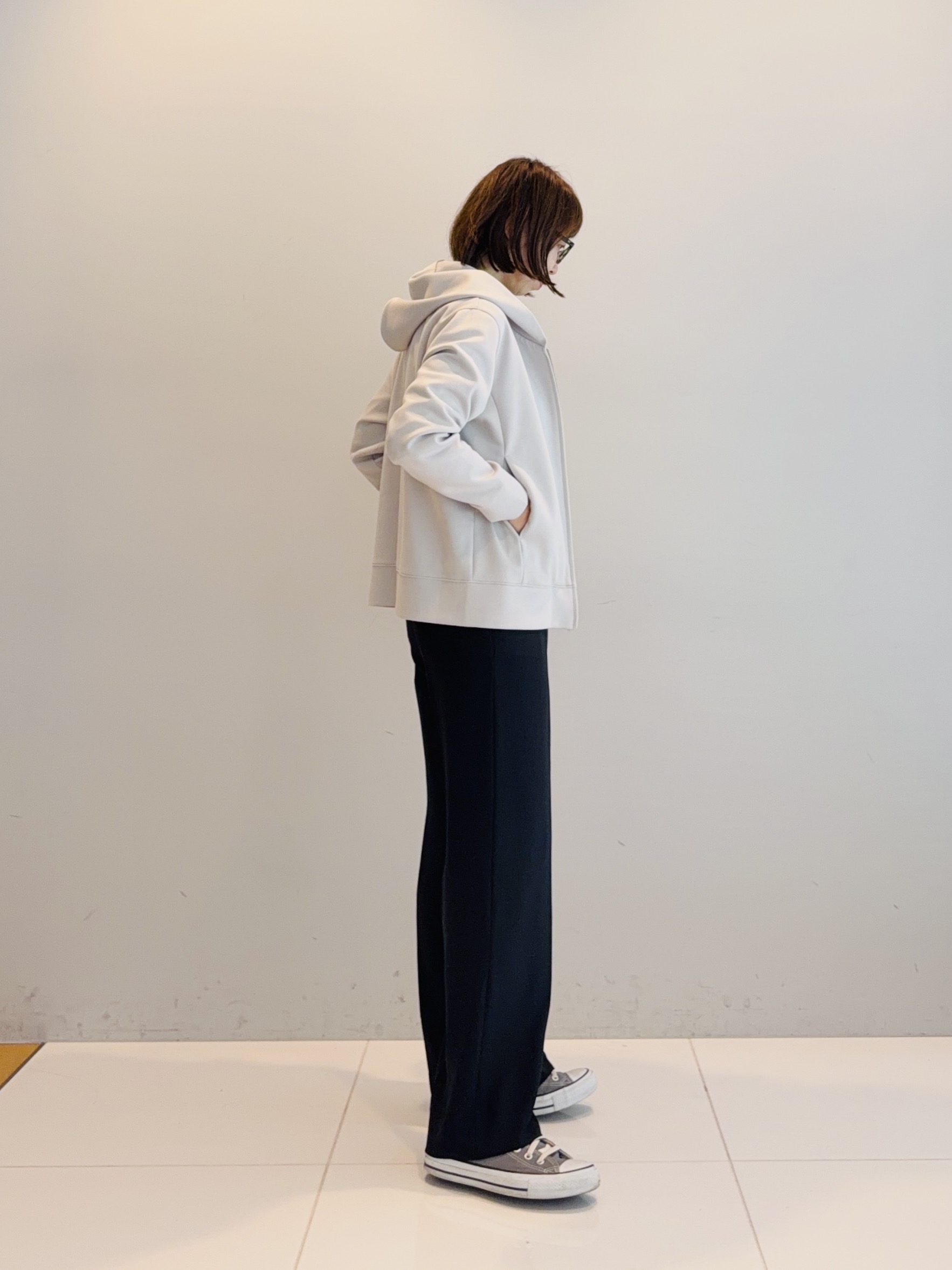 murayamaさんの「INDIVI｜【羽織りにも！/UVケア/着る日傘】ケープ風ブラウス」を使ったコーディネート