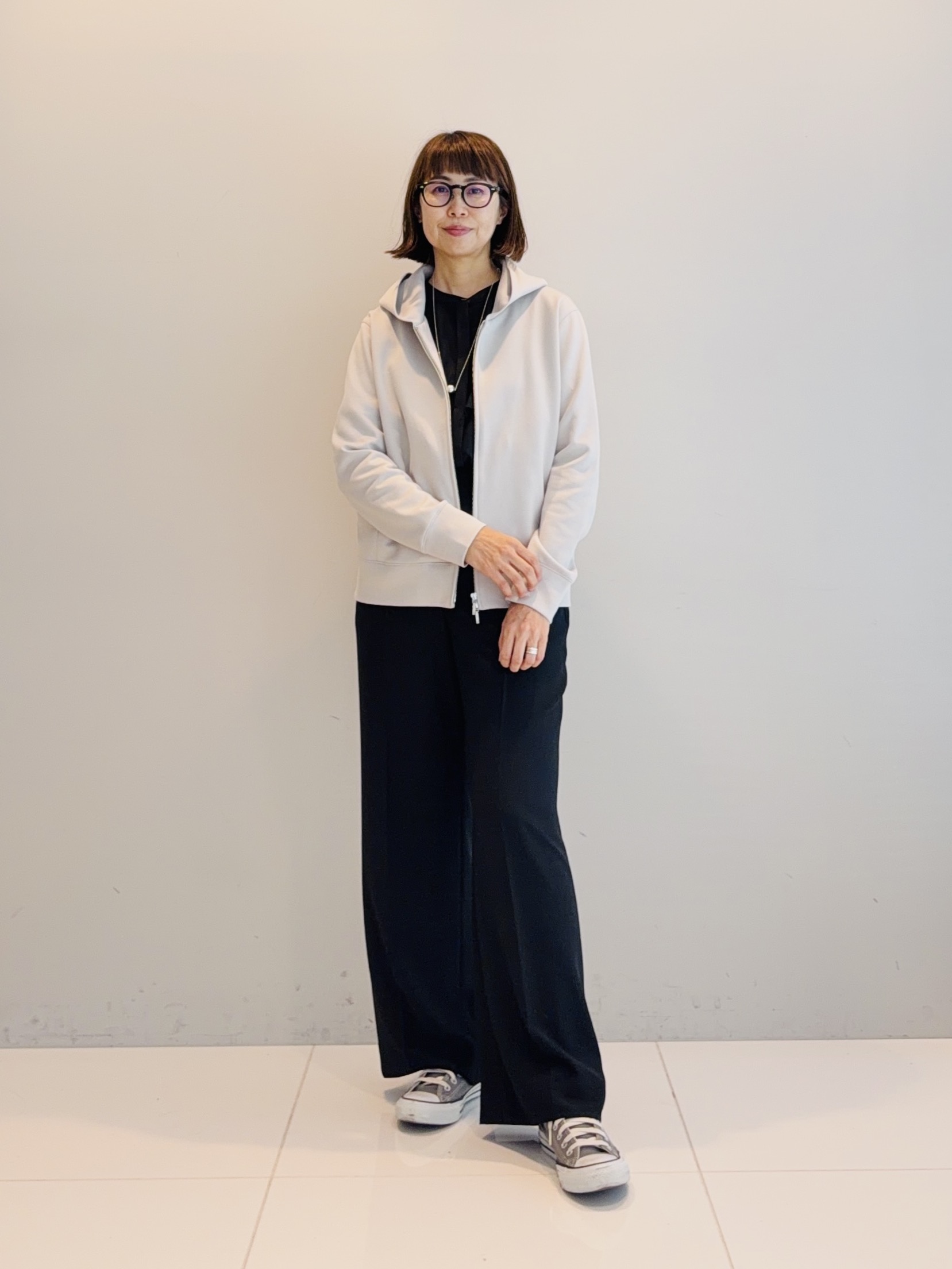 murayamaさんの「INDIVI｜【羽織りにも！/UVケア/着る日傘】ケープ風ブラウス」を使ったコーディネート