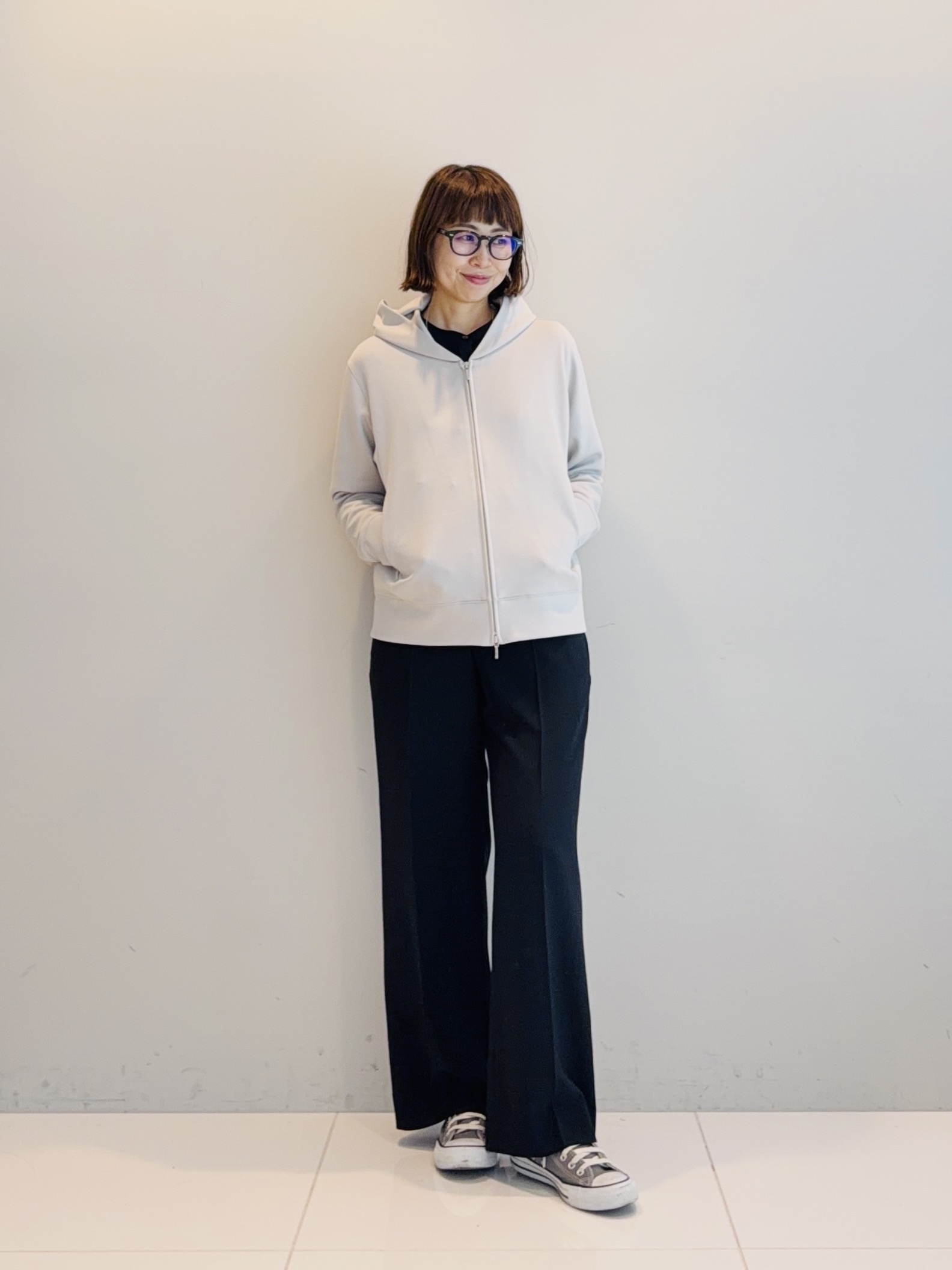 murayamaさんの「INDIVI｜【羽織りにも！/UVケア/着る日傘】ケープ風ブラウス」を使ったコーディネート