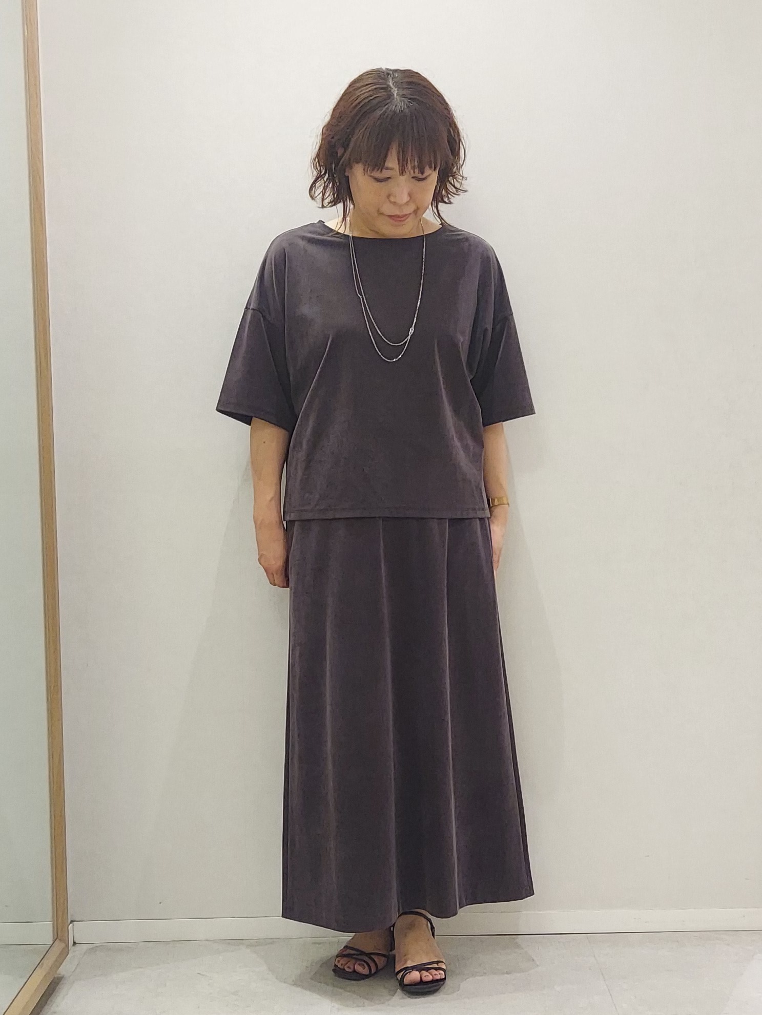 Koyaさんの「UNTITLED｜【きれいめTシャツ/セットアップ可】ヴィンテージライクプルオーバー」を使ったコーディネート