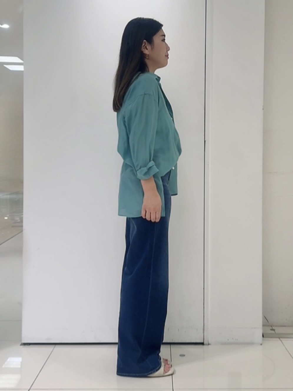 なかじさんの「UNTITLED｜【秋羽織り/肌に張り付きにくい】シルキータッチシアーシャツ」を使ったコーディネート
