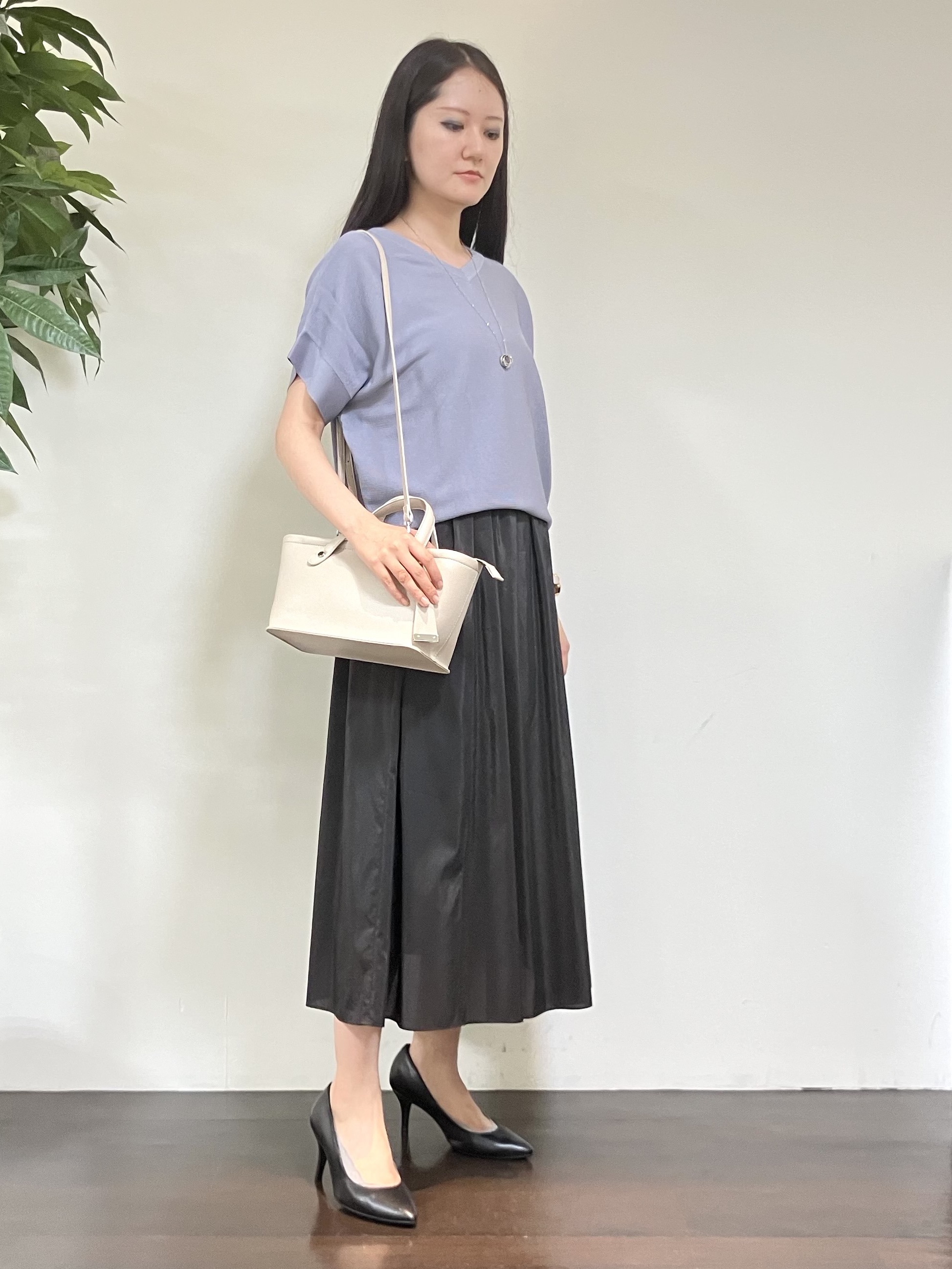 カレンさんの「UNTITLED｜【11色展開/体型カバー】前後2WAYフレンチスリーブニット」を使ったコーディネート