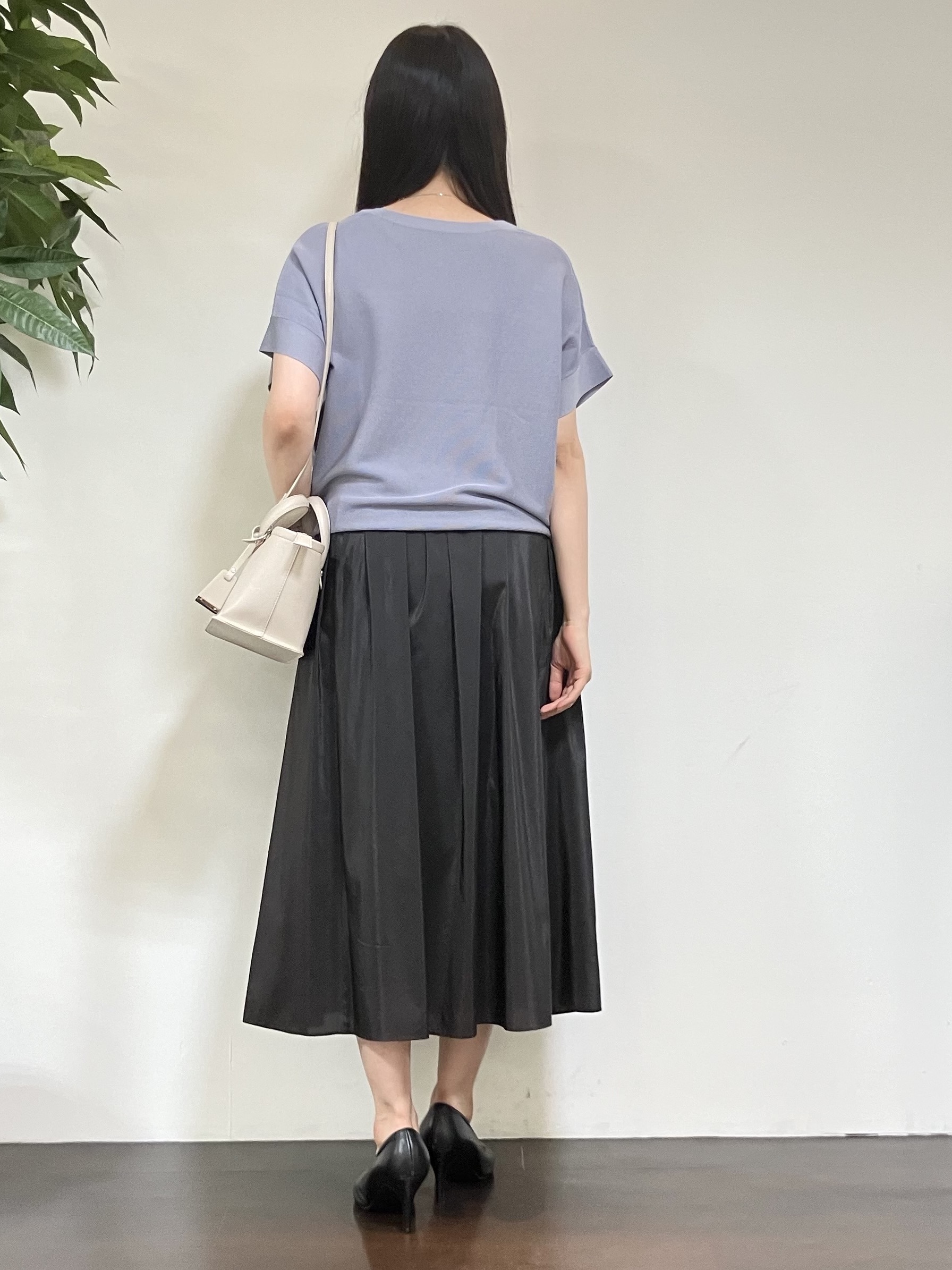 カレンさんの「UNTITLED｜【11色展開/体型カバー】前後2WAYフレンチスリーブニット」を使ったコーディネート