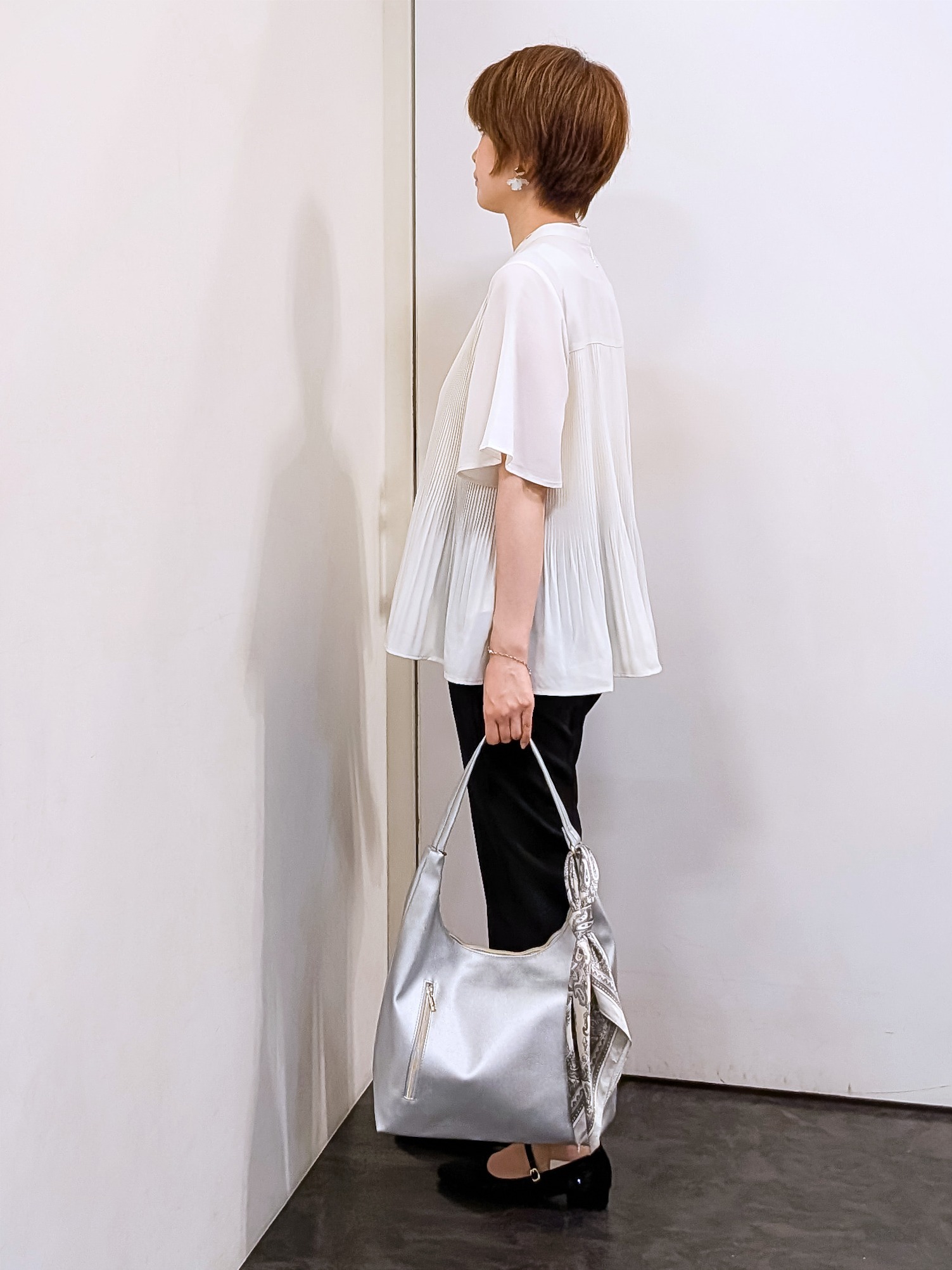 やまちゃんさんの「grove｜【体型カバー◎】大人フェミニン消しプリーツブラウス」を使ったコーディネート