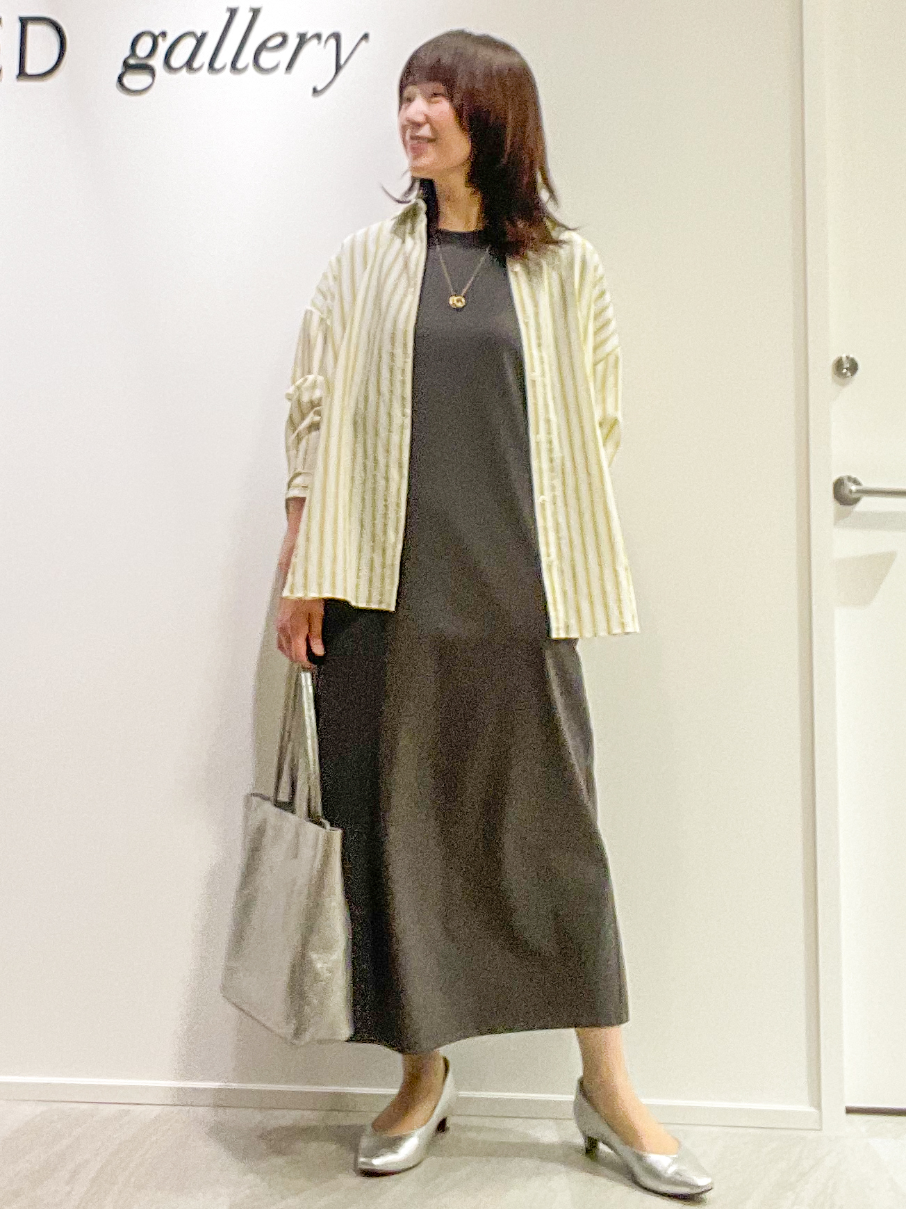 めいさんの「UNTITLED｜【秋映え/羽織り】ストライプシャツ」を使ったコーディネート