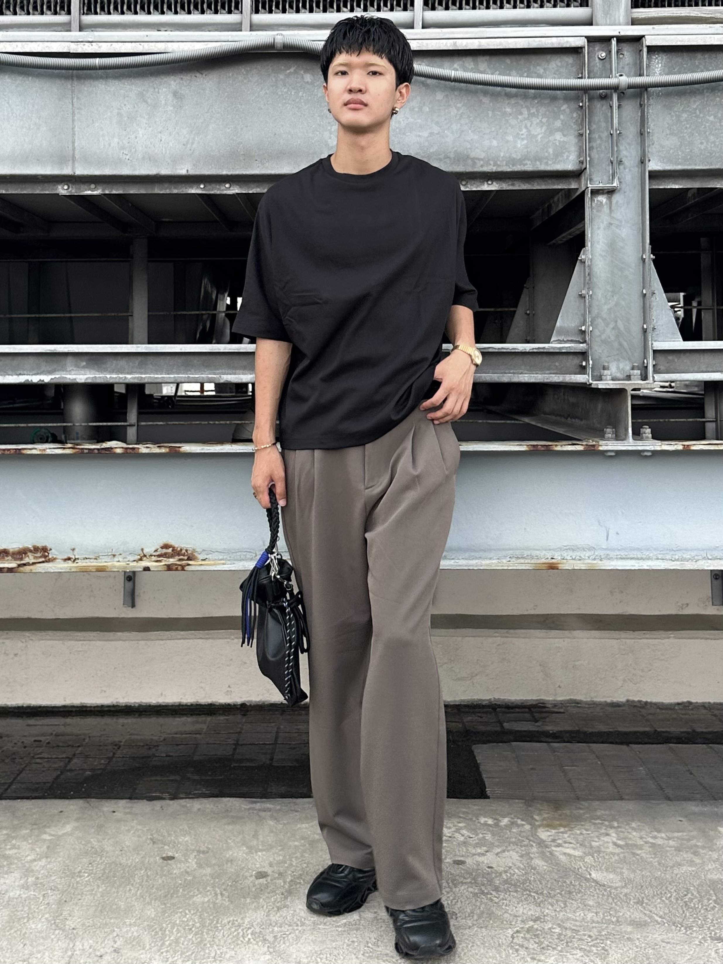 KOHEIさんの「tk.TAKEO KIKUCHI｜◆【防シワ／ストレッチ/セット対応可】smart shiftシリーズ バレルシルエットパンツ」を使ったコーディネート