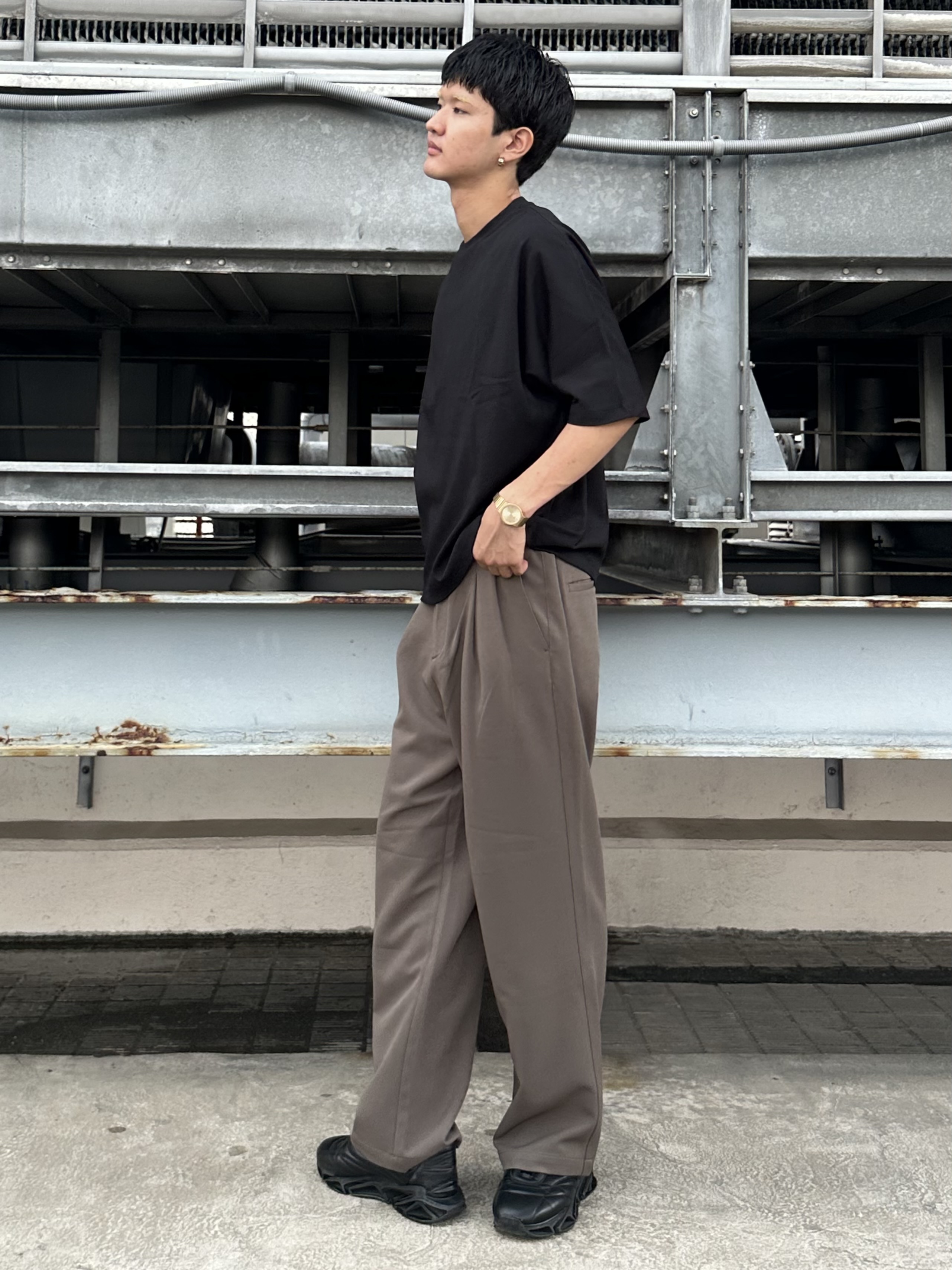 KOHEIさんの「tk.TAKEO KIKUCHI｜◆【防シワ／ストレッチ/セット対応可】smart shiftシリーズ バレルシルエットパンツ」を使ったコーディネート