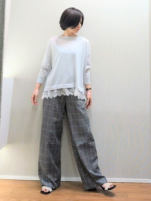 ミズタさんの「UNTITLED｜【秋羽織り/セットアップ可/UVカット】エアリークールドロストシャツ」を使ったコーディネート