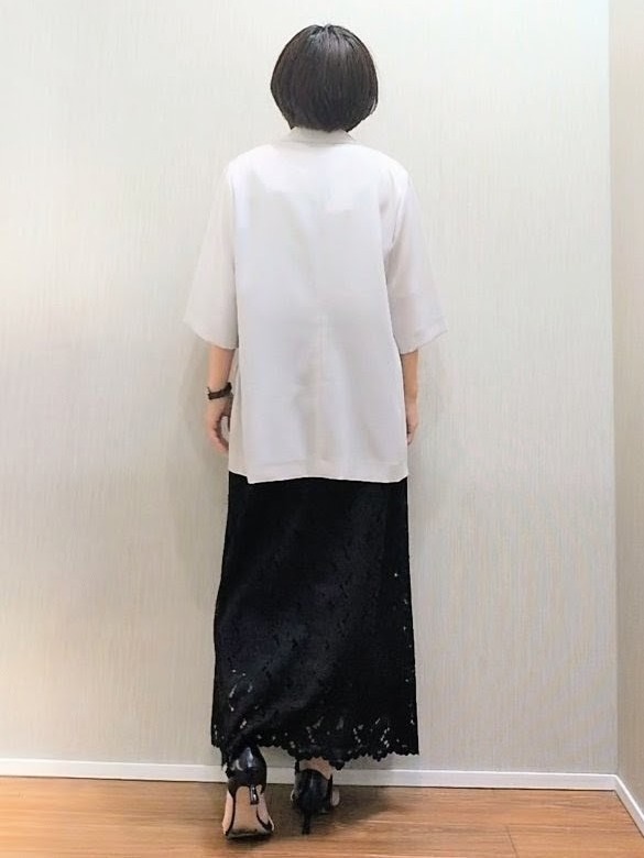 ミズタさんの「UNTITLED｜【秋の通勤羽織/セットアップ可/UVカット】エアリークール半袖ジャケット」を使ったコーディネート
