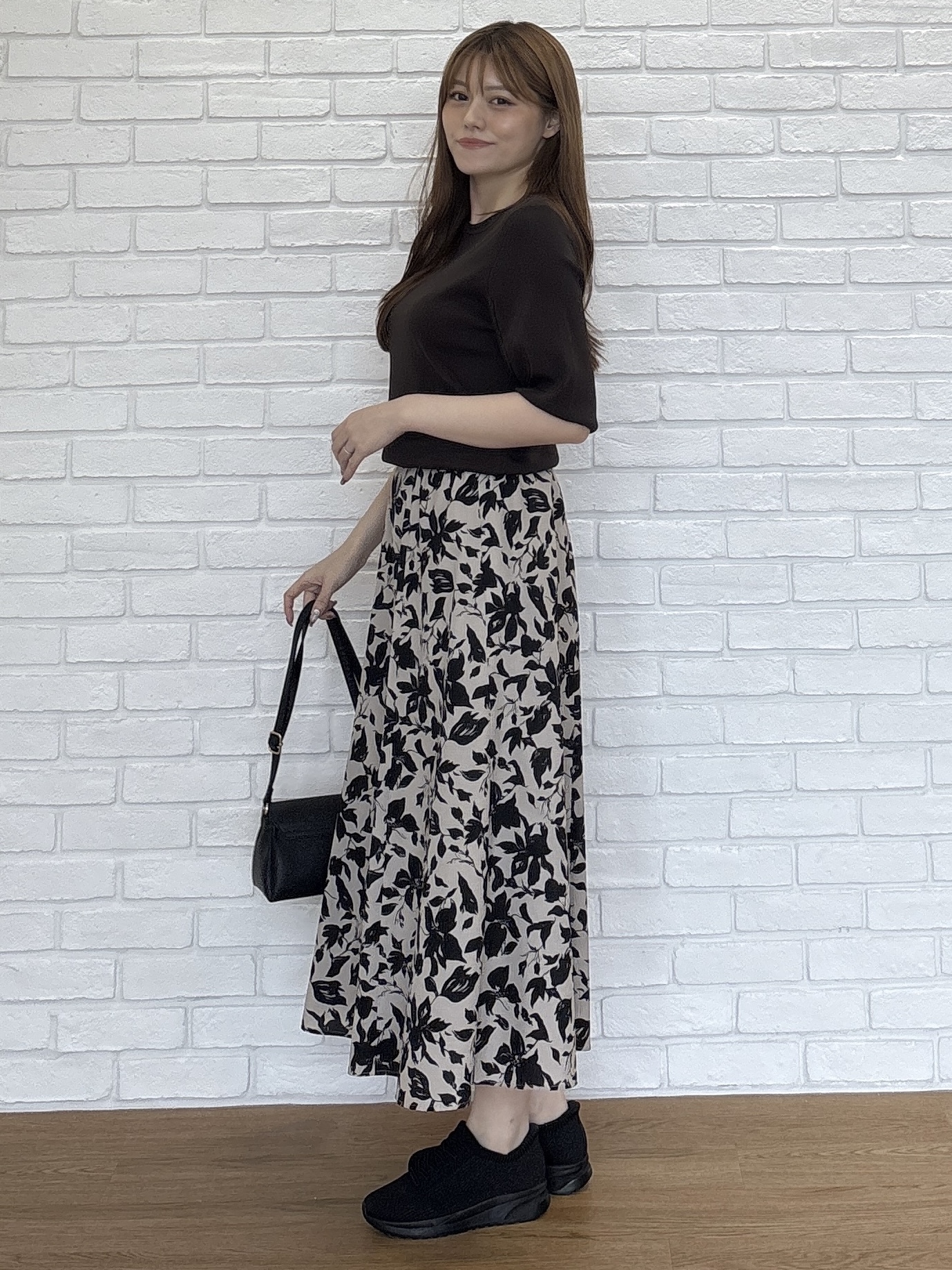 sayaさんの「grove｜バイカラーフラワーフレアスカート」を使ったコーディネート