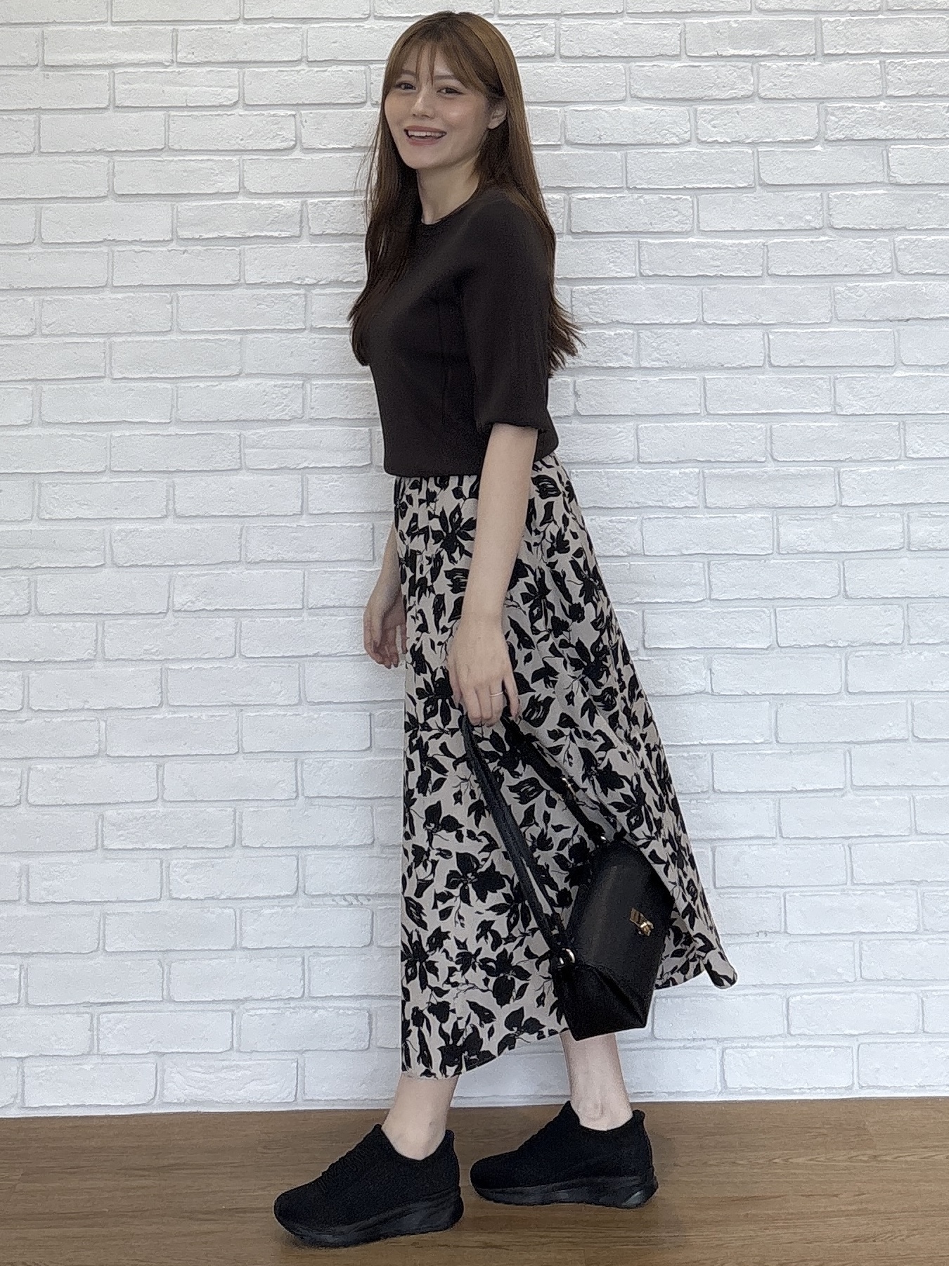 sayaさんの「grove｜バイカラーフラワーフレアスカート」を使ったコーディネート