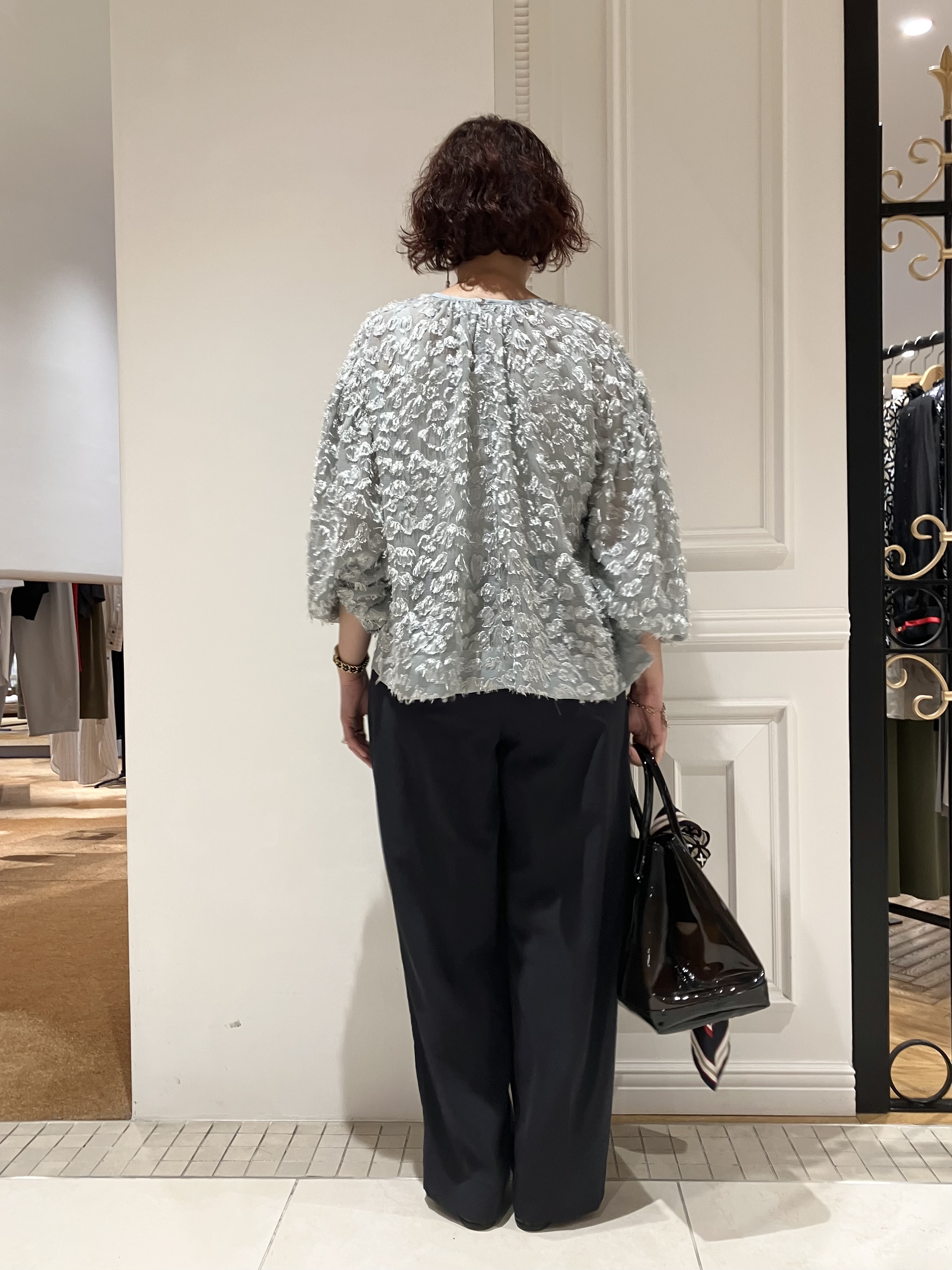TAJIさんの「DRESSTERIOR｜【着映え】シアージャカード プルオーバーブラウス」を使ったコーディネート