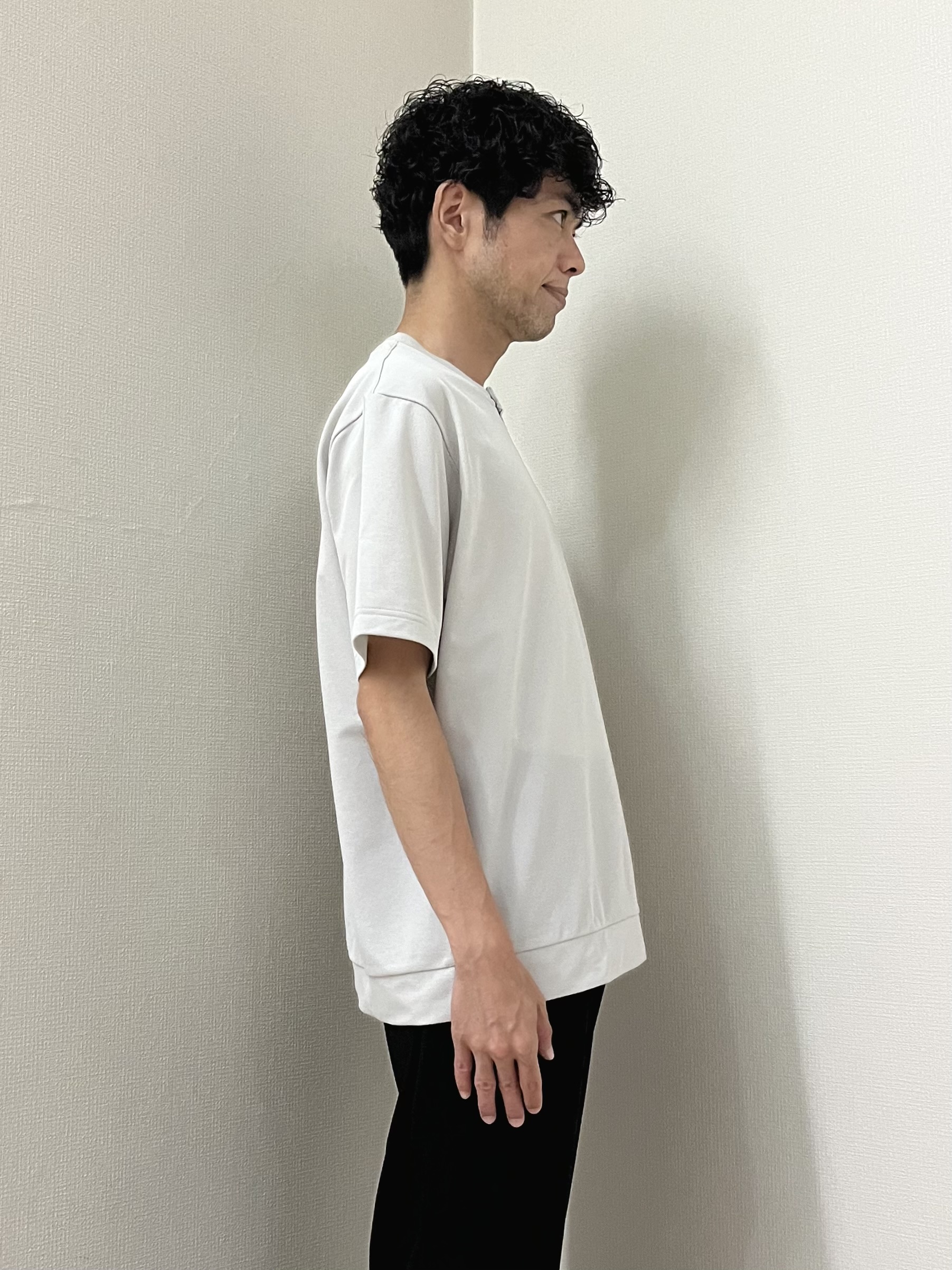 URAさんの「TAKEO KIKUCHI｜リネン ライク 鹿の子 ヘンリー ハーフ ヘンリー ネック」を使ったコーディネート
