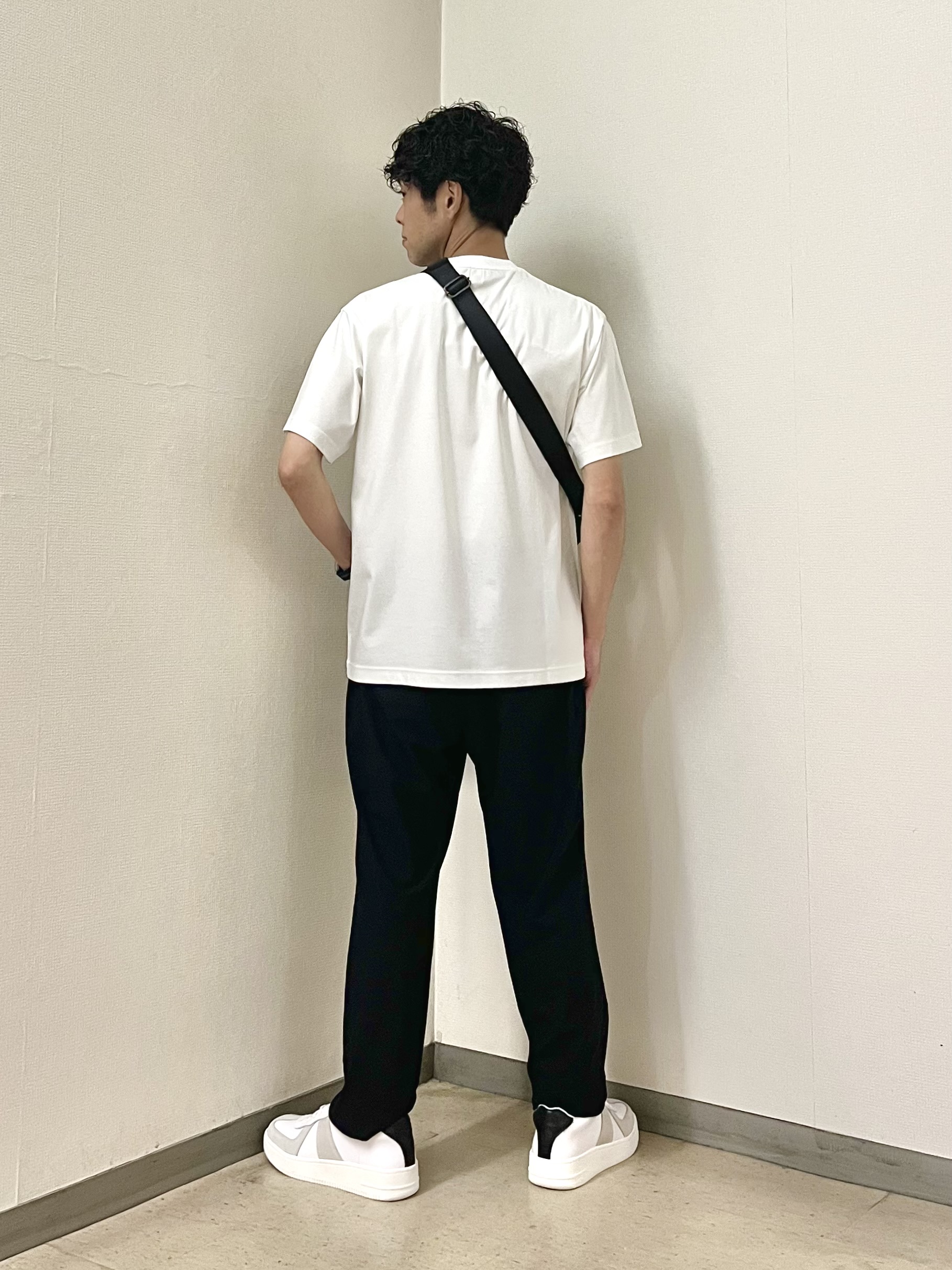 URAさんの「TAKEO KIKUCHI｜マラケシュ フォト Tシャツ」を使ったコーディネート