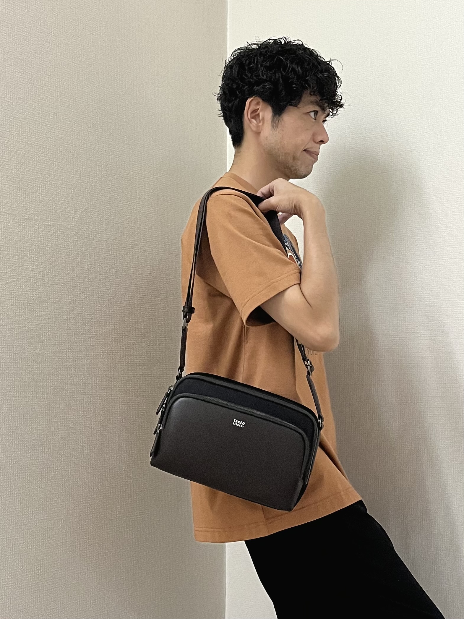 URAさんの「TAKEO KIKUCHI｜ポートレートアートＴシャツ」を使ったコーディネート
