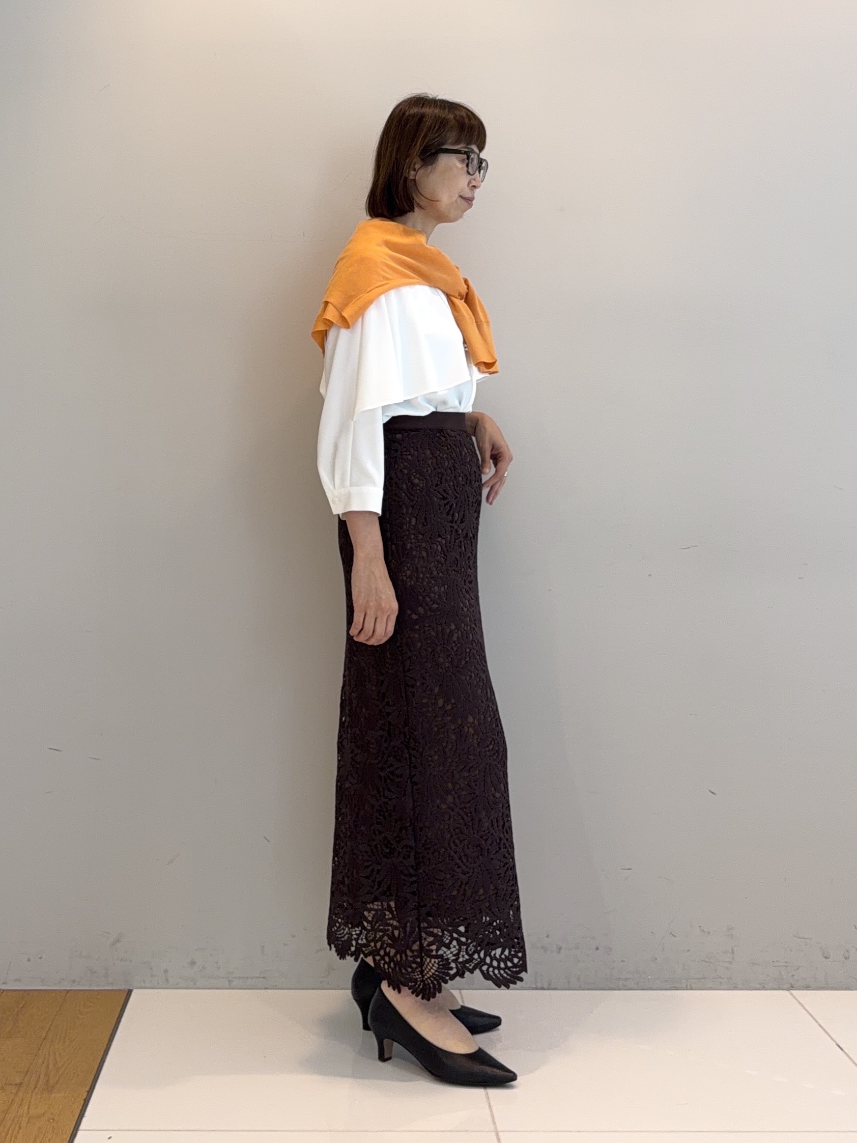 murayamaさんの「INDIVI｜【羽織りにも！/UVケア/着る日傘】ケープ風ブラウス」を使ったコーディネート