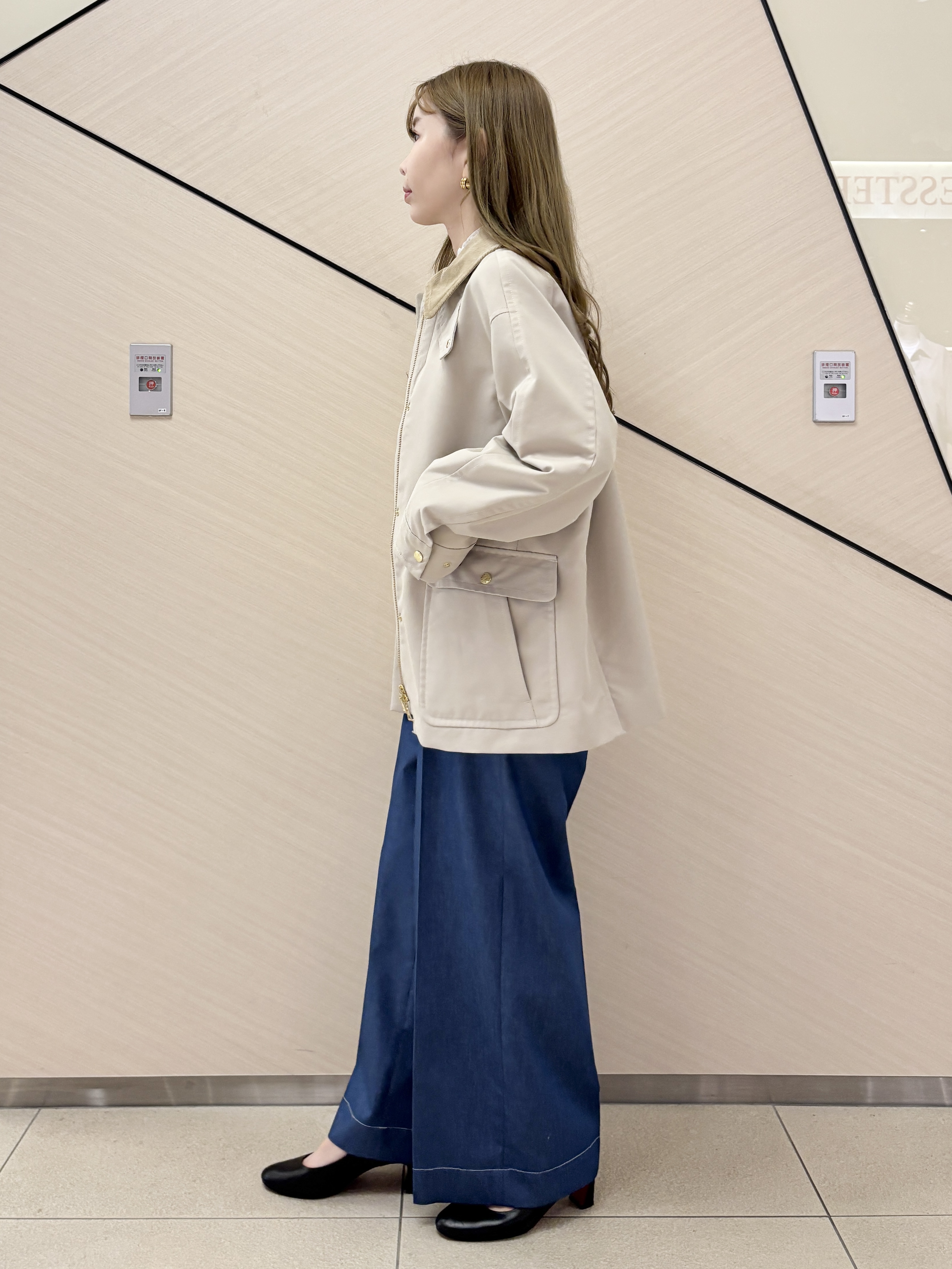 清水夏姫さんの「DRESSTERIOR｜【STORY11月号掲載】アーチフィットレザーパンプス」を使ったコーディネート