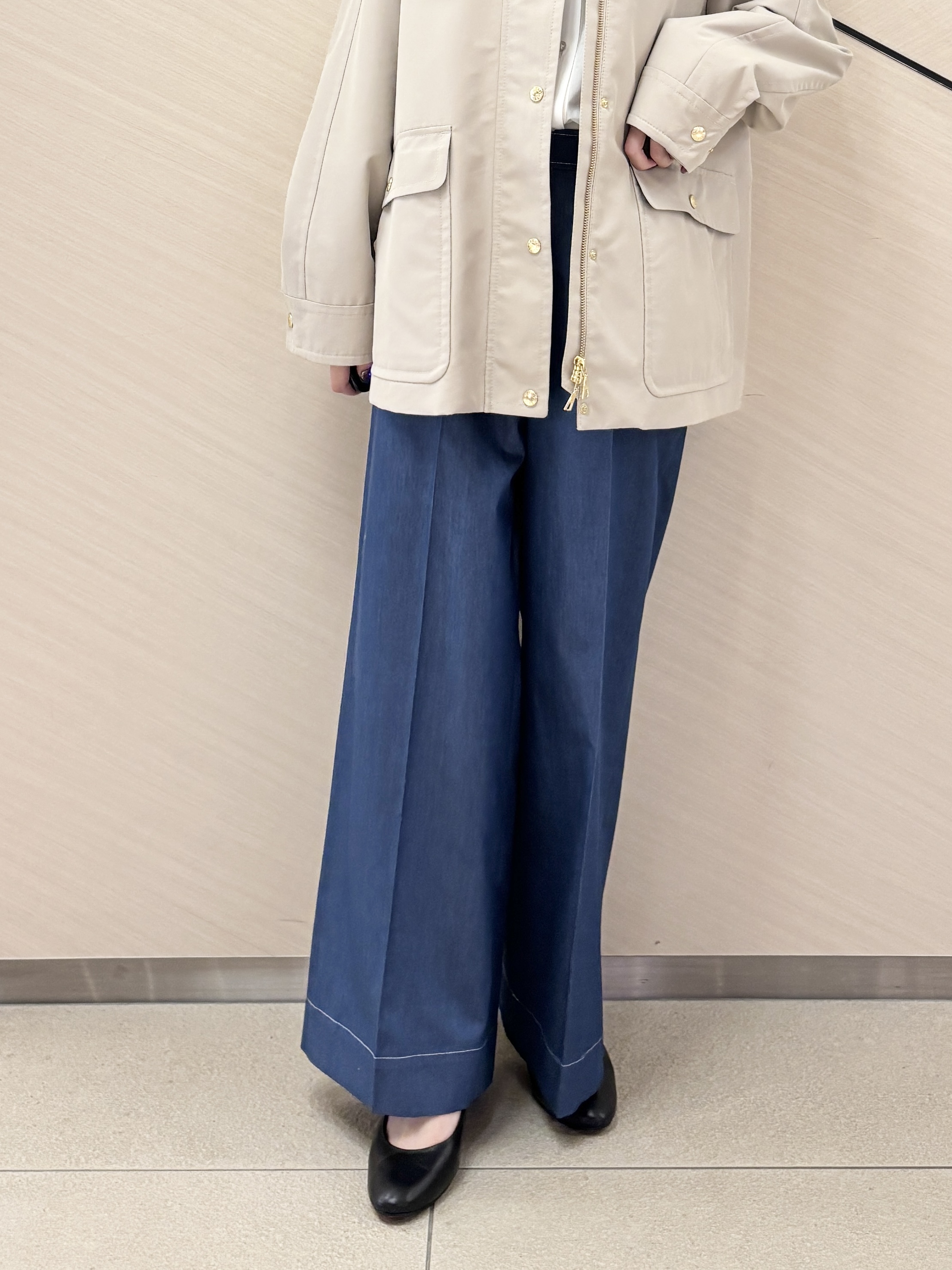 清水夏姫さんの「DRESSTERIOR｜【STORY11月号掲載】アーチフィットレザーパンプス」を使ったコーディネート