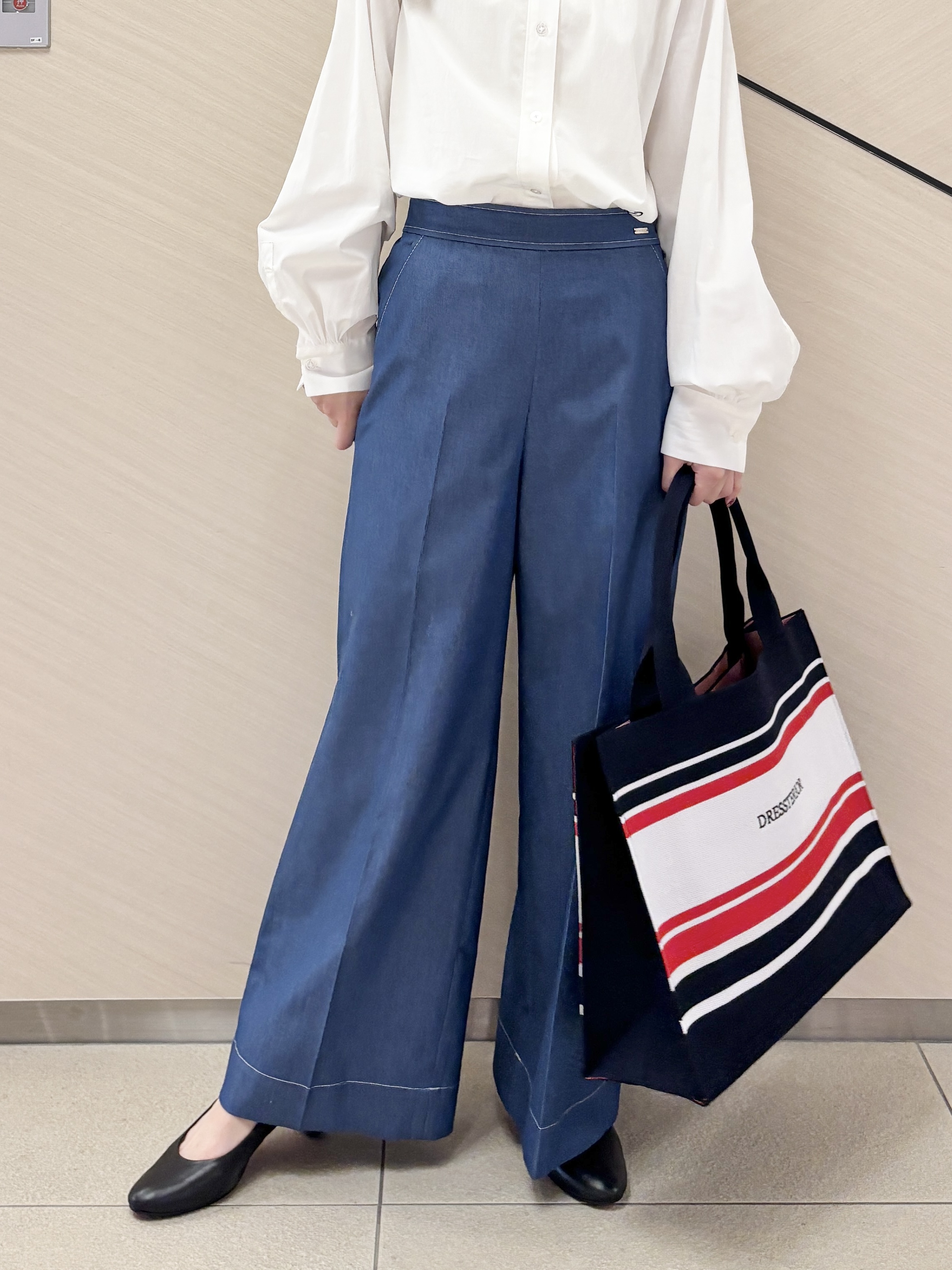 清水夏姫さんの「DRESSTERIOR｜【STORY11月号掲載】アーチフィットレザーパンプス」を使ったコーディネート