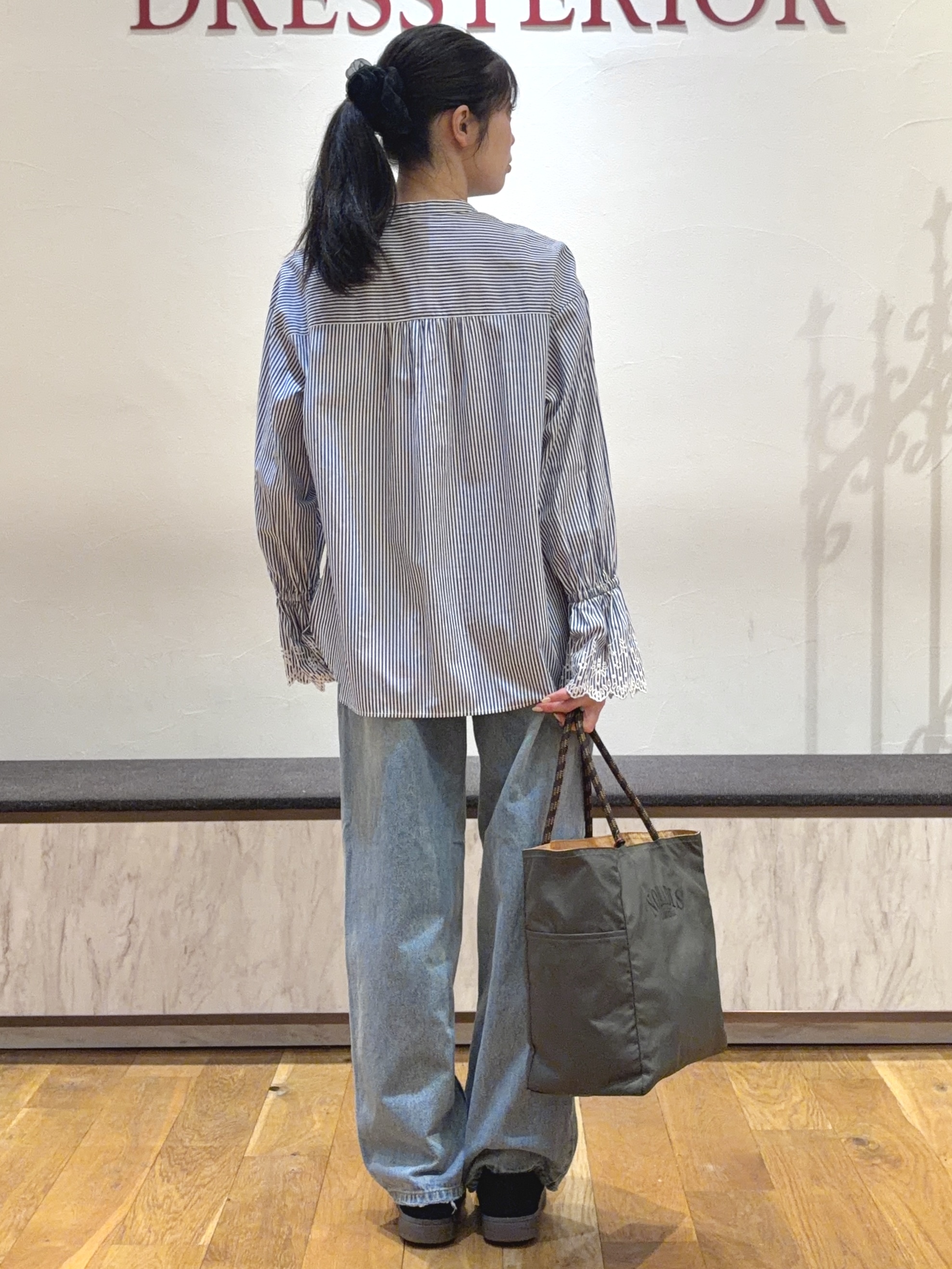 pupiさんの「DRESSTERIOR｜【STORY11月号掲載】エンブロイダリーカフスシャツ」を使ったコーディネート