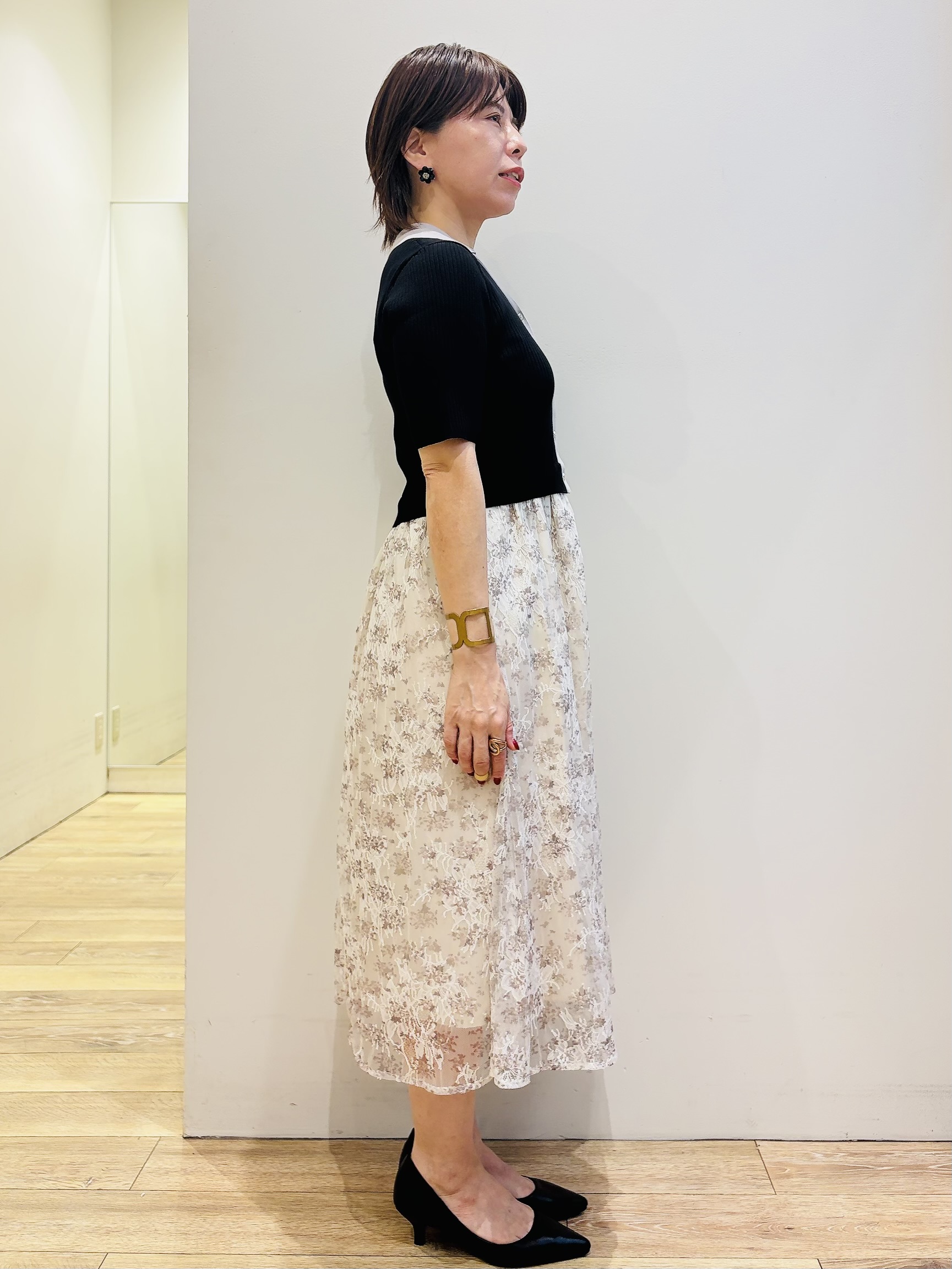YUKOさんの「index｜花柄ドッキング衿付きワンピース【洗濯機OK】」を使ったコーディネート