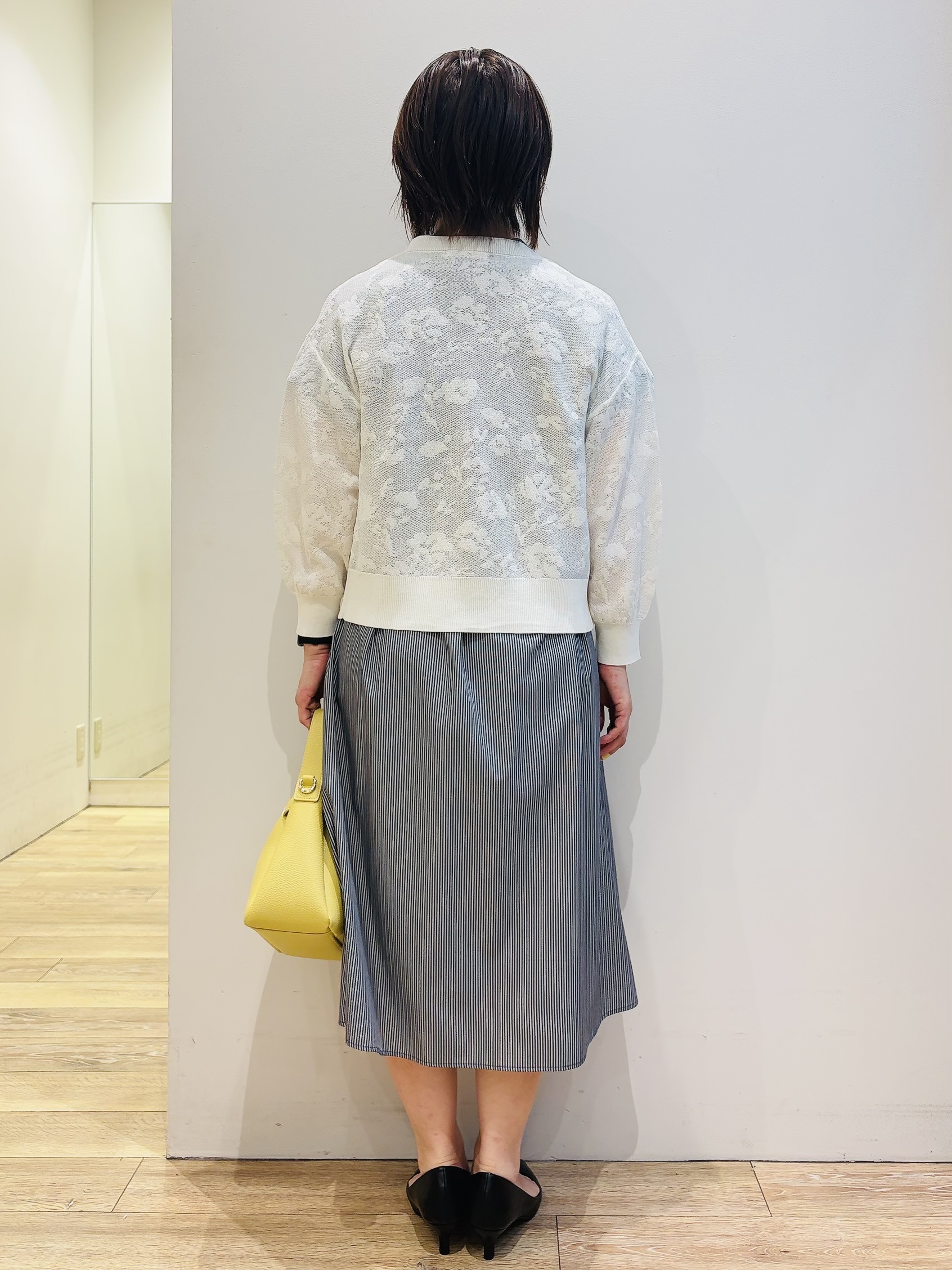 YUKOさんの「index｜【８色展開】柄アソートシアーカーディガン《洗濯機OK》」を使ったコーディネート