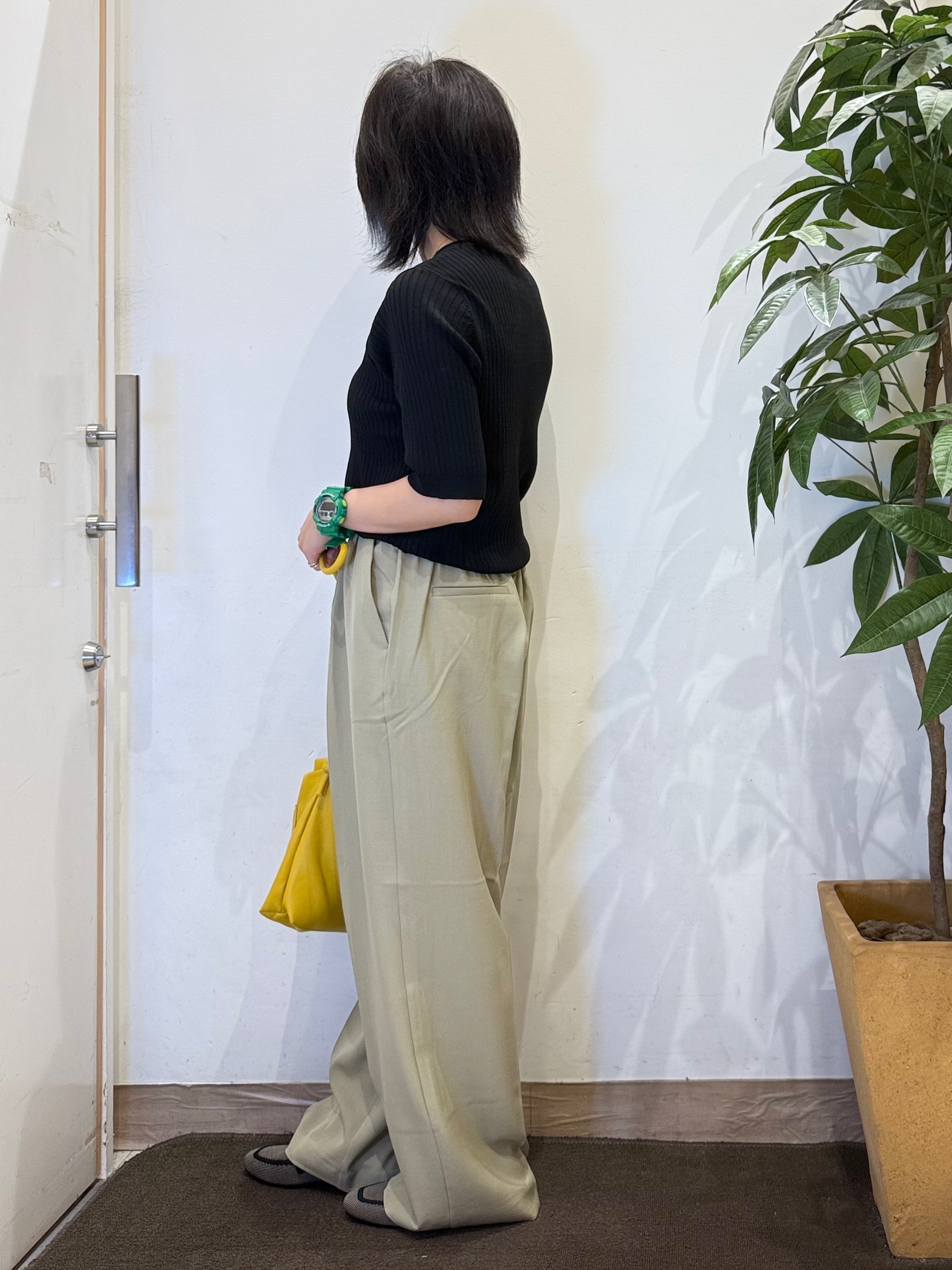 misakiさんの「SHOO･LA･RUE｜【S-LL/洗濯機可】二の腕隠せる ヘンリーネック5分袖リブニット」を使ったコーディネート