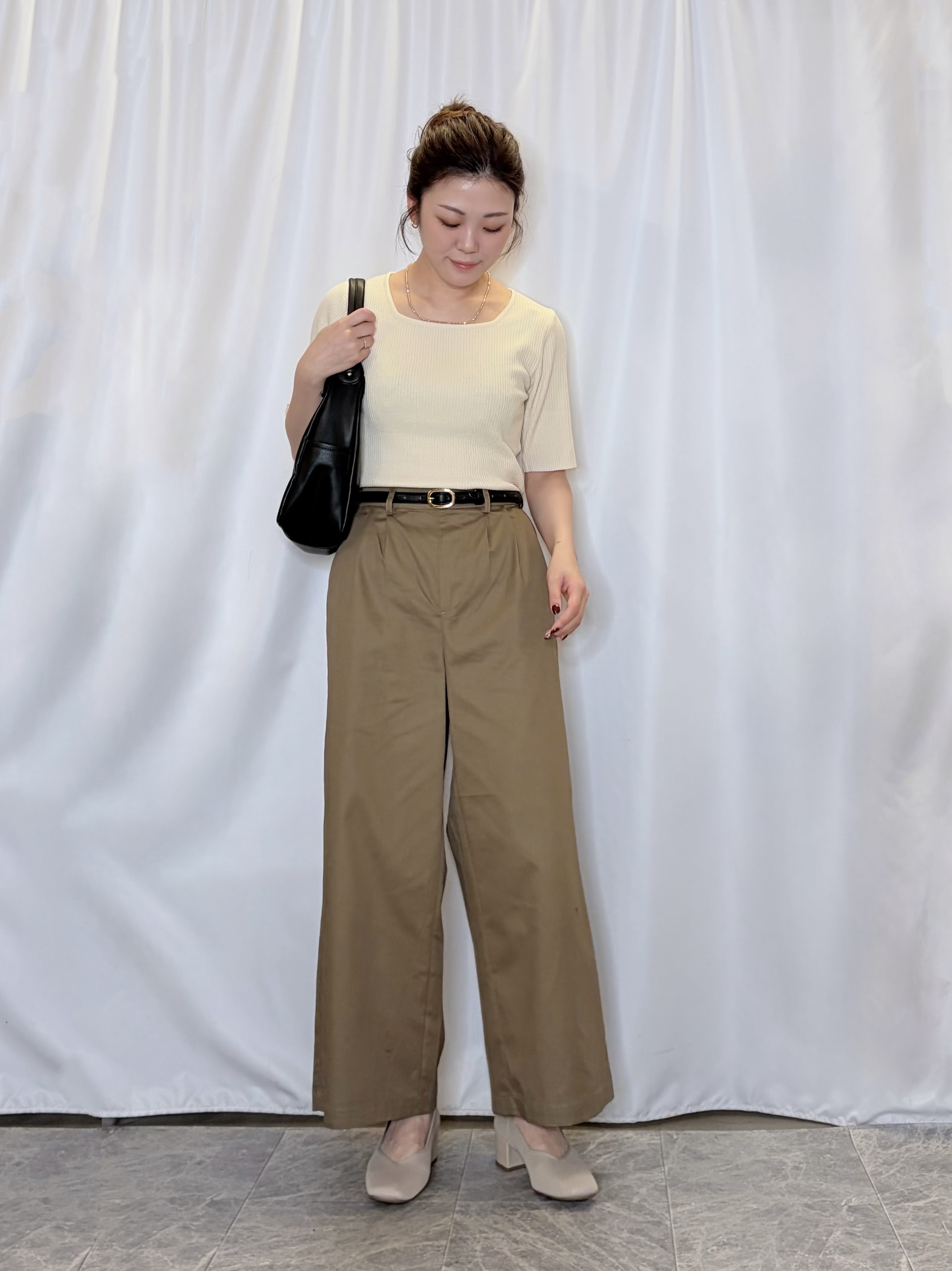 おうめさんの「SHOO･LA･RUE｜【毛玉になりにくい/洗濯機可/S-LL】大人上品な 5分袖スクエアトップス」を使ったコーディネート