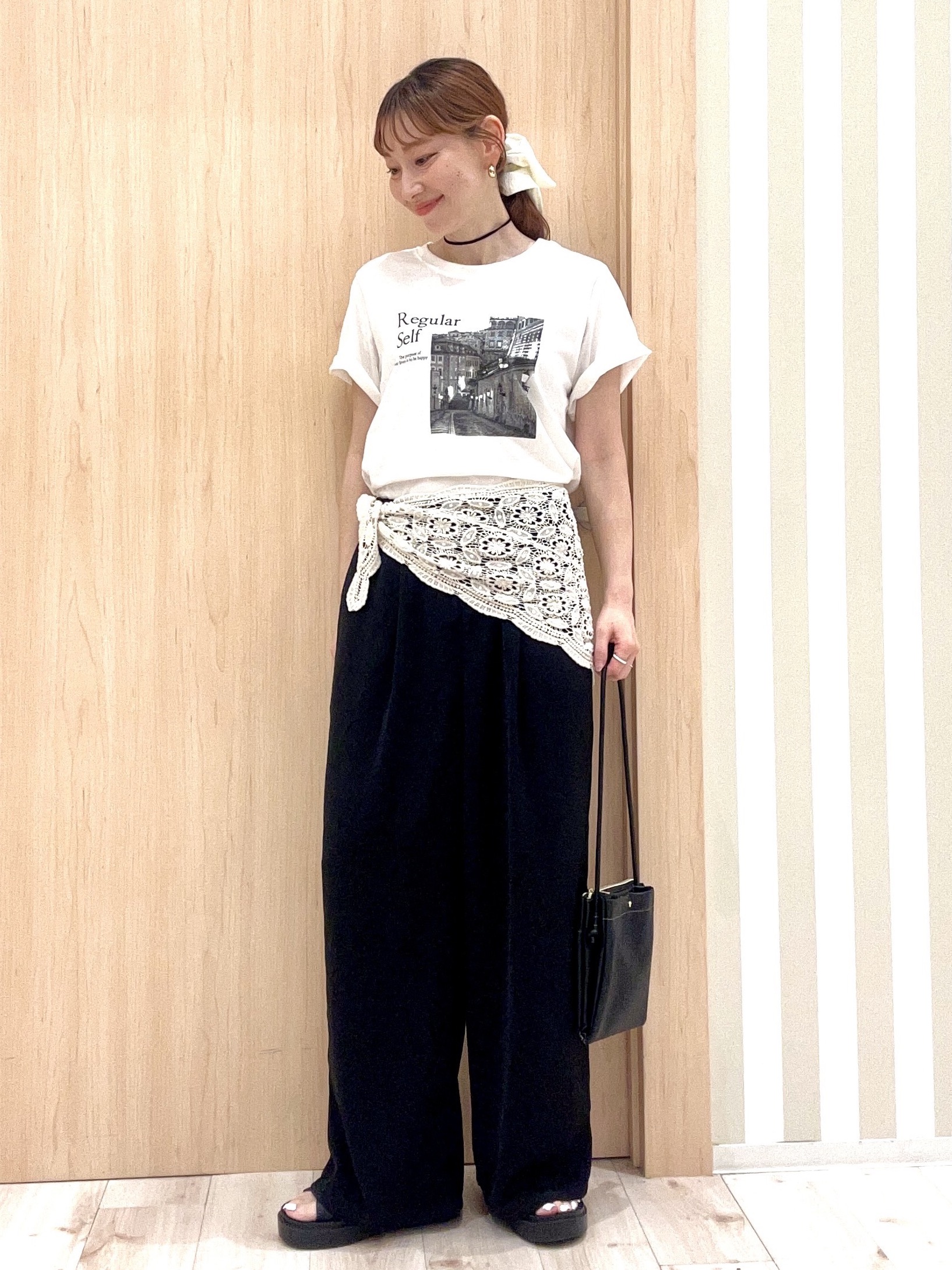ririさんの「SHOO･LA･RUE｜【S-LL/洗濯機可】大人のベーシックカラープリントTシャツ」を使ったコーディネート