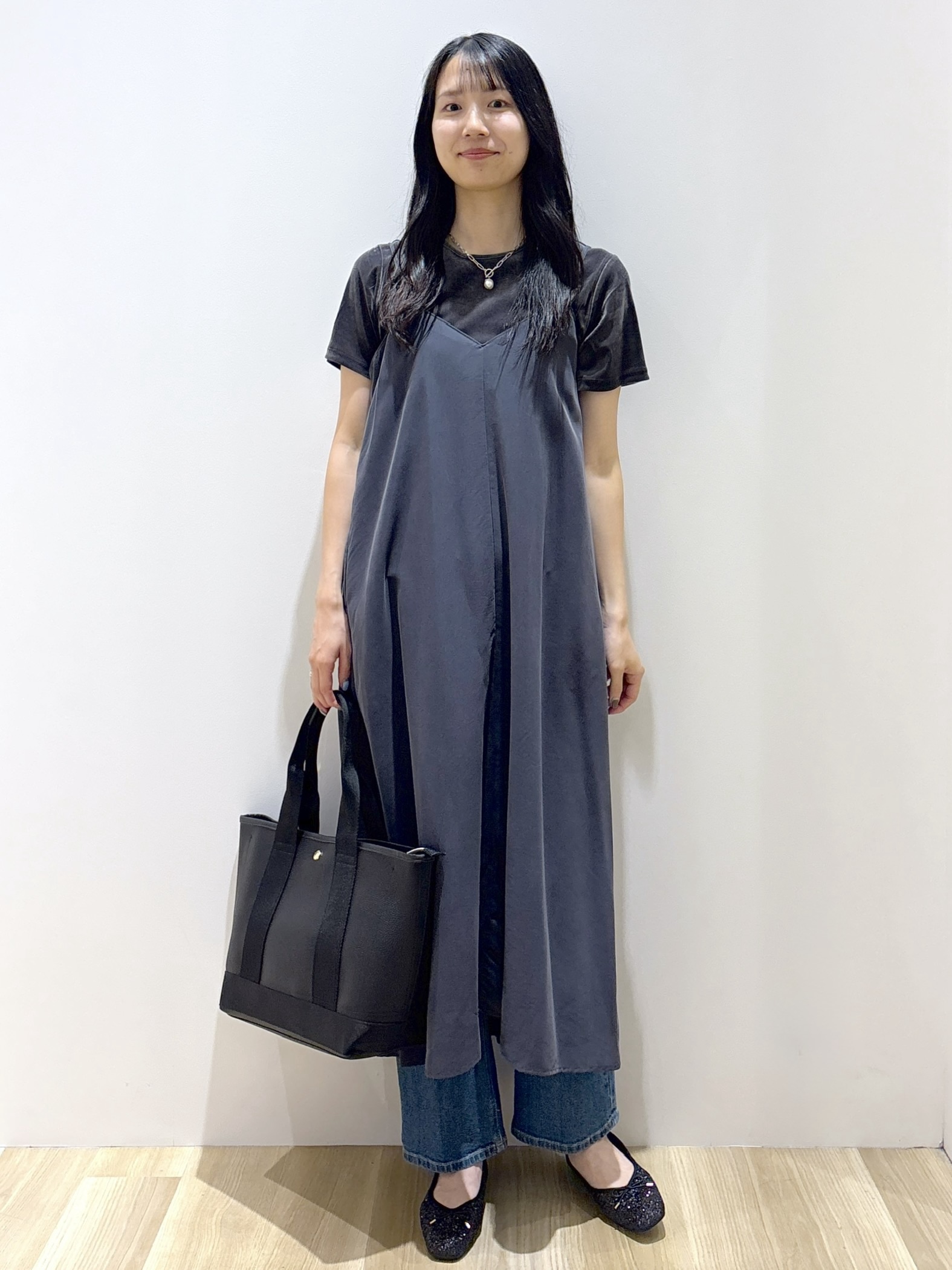 sachikoさんの「OPAQUE.CLIP｜【接触冷感】サテンキャミワンピース《前後2WAY／洗濯機OK》」を使ったコーディネート