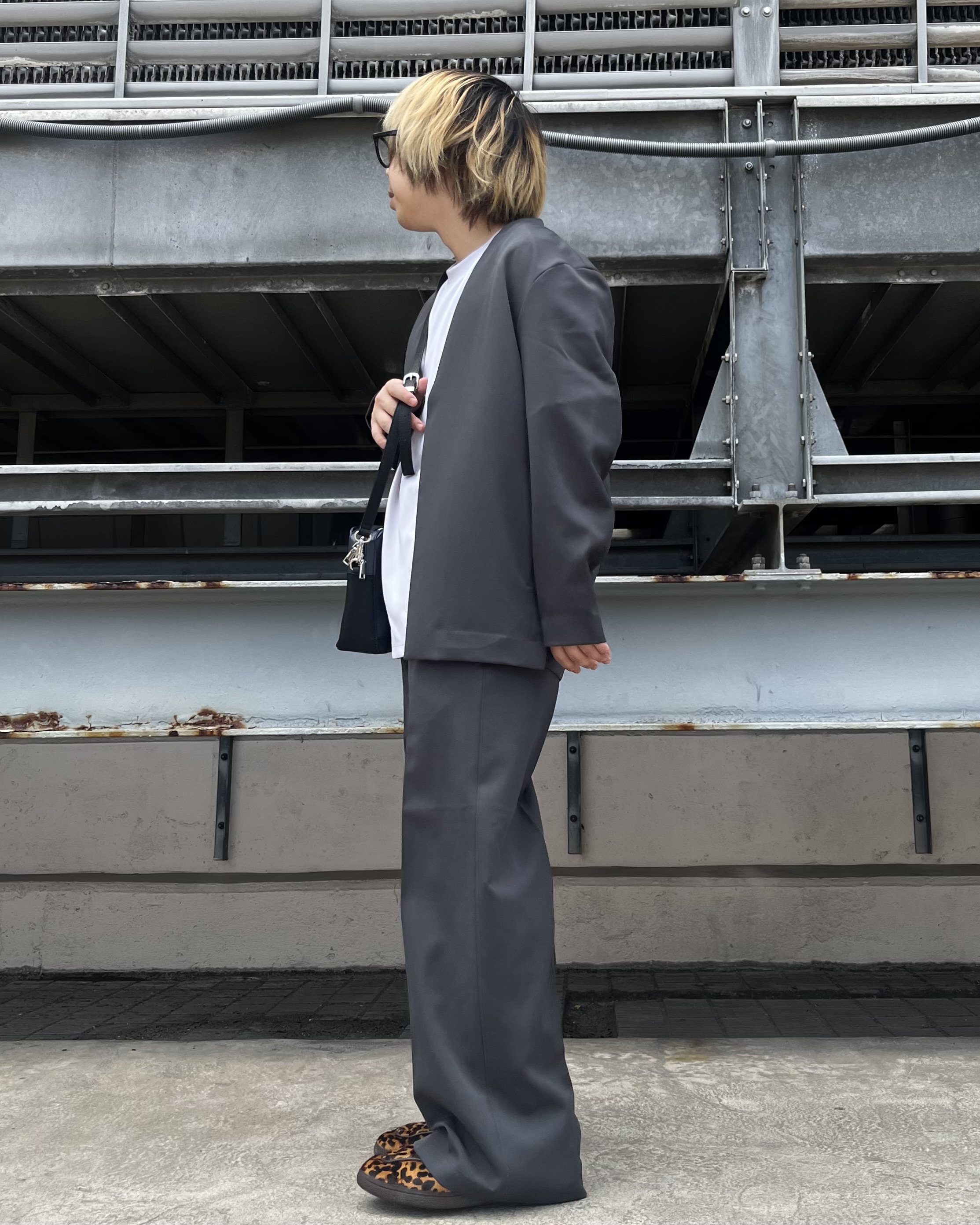 taigaさんの「tk.TAKEO KIKUCHI｜◆【防シワ／ストレッチ/セット対応可】smart shift seriesワイドストレートパンツ」を使ったコーディネート