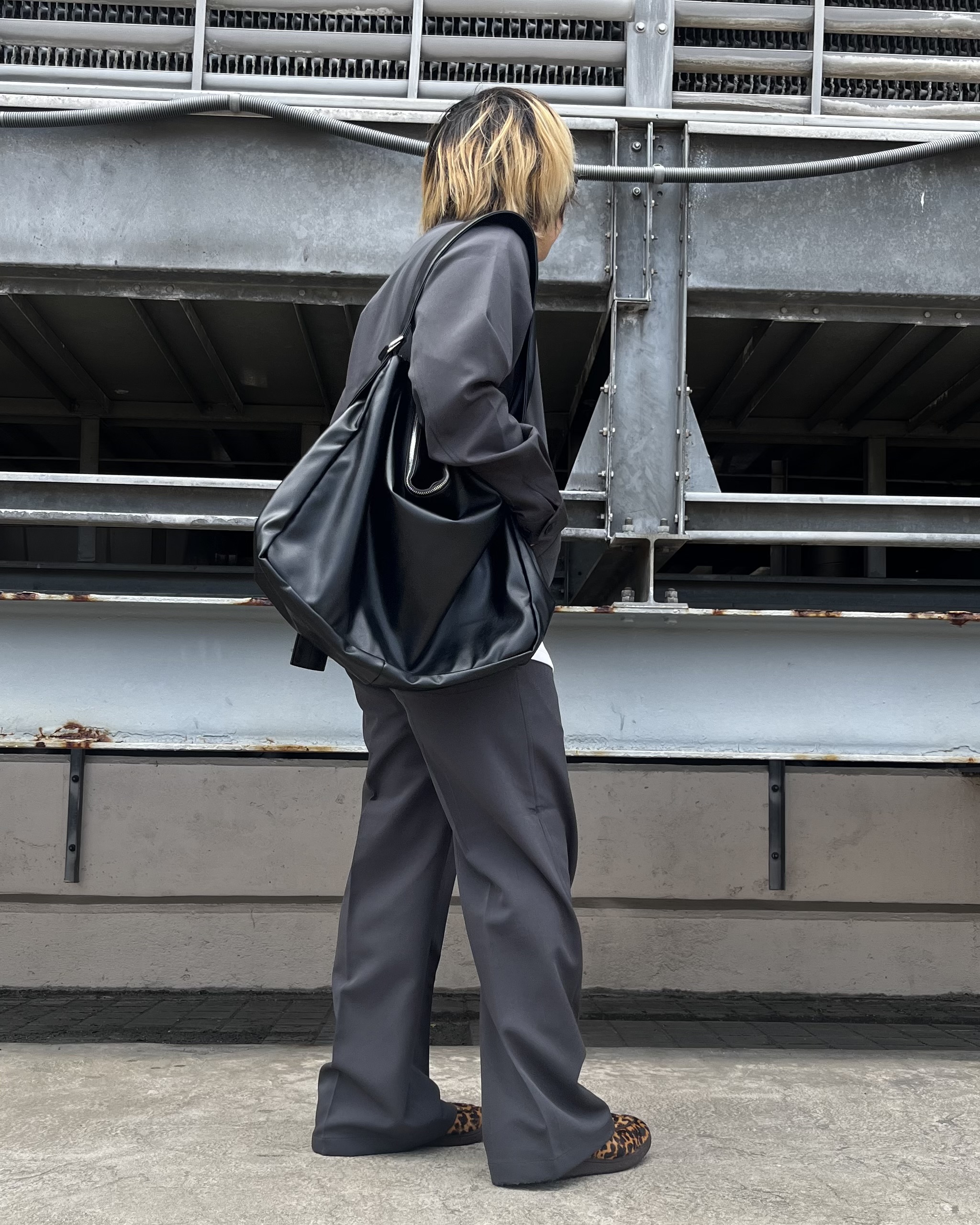 taigaさんの「tk.TAKEO KIKUCHI｜◆【防シワ／ストレッチ/セット対応可】smart shift series ジップブルゾン」を使ったコーディネート