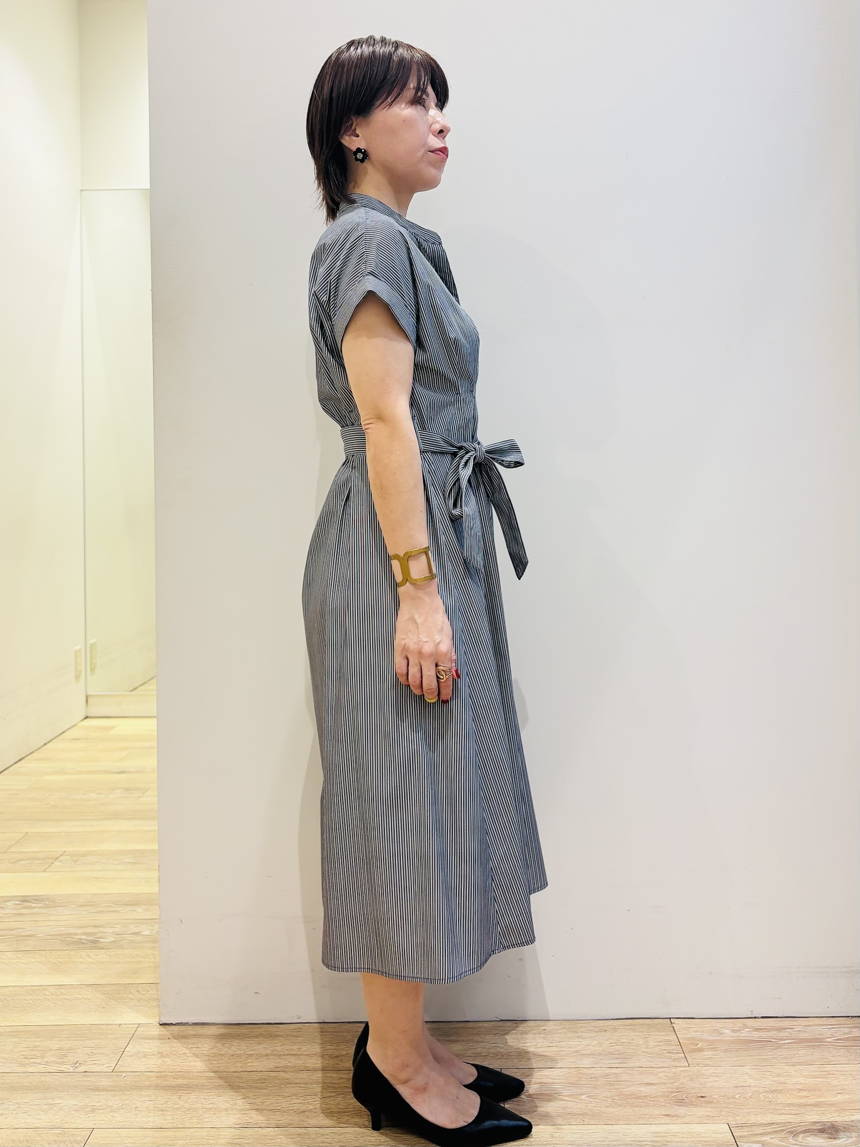 YUKOさんの「index｜【接触冷感／UV】ストライプタックシャツワンピース《洗濯機OK》」を使ったコーディネート