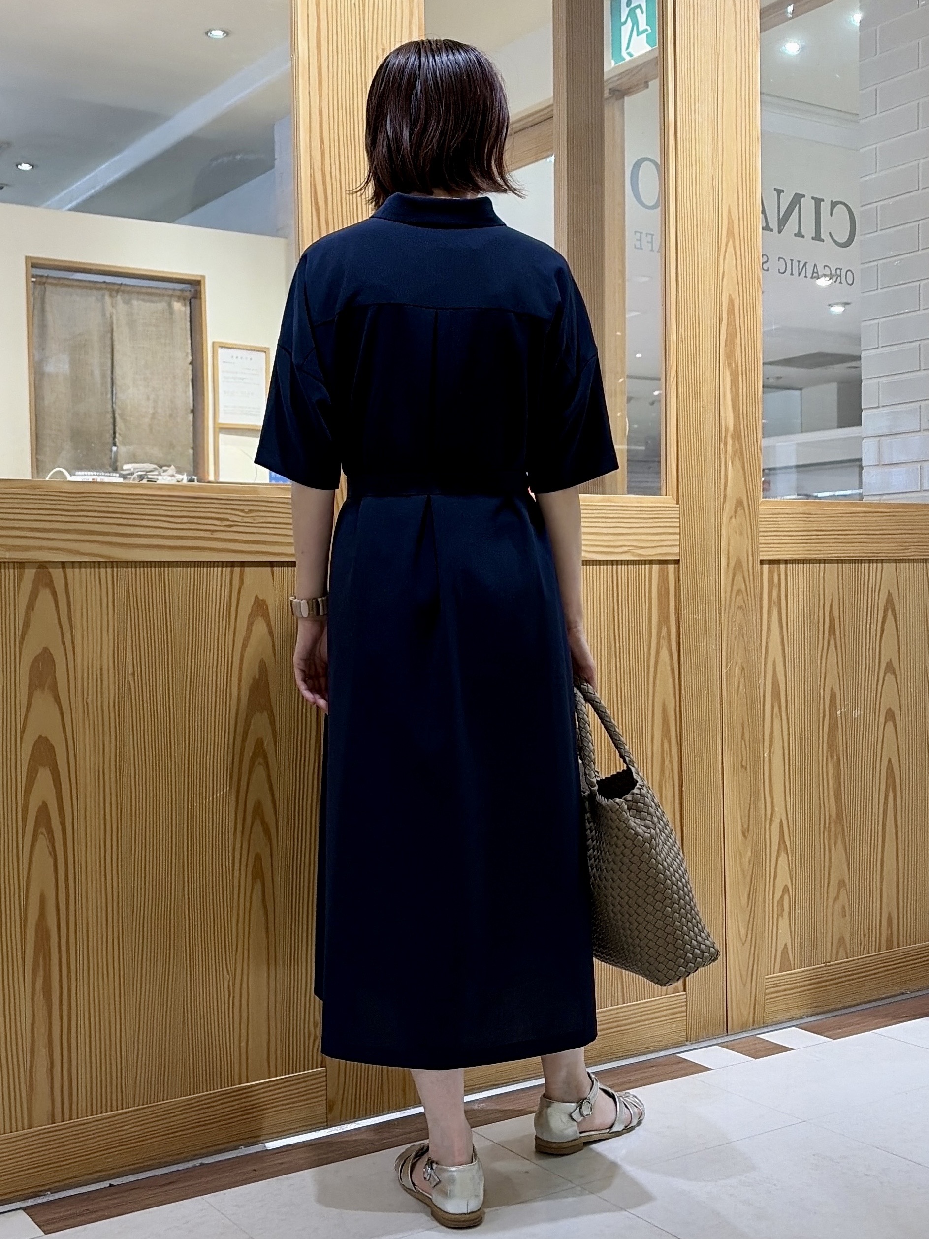 ゆうさんの「UNTITLED｜【初秋も活躍/UVカット/接触冷感】エアリークールワンピース」を使ったコーディネート