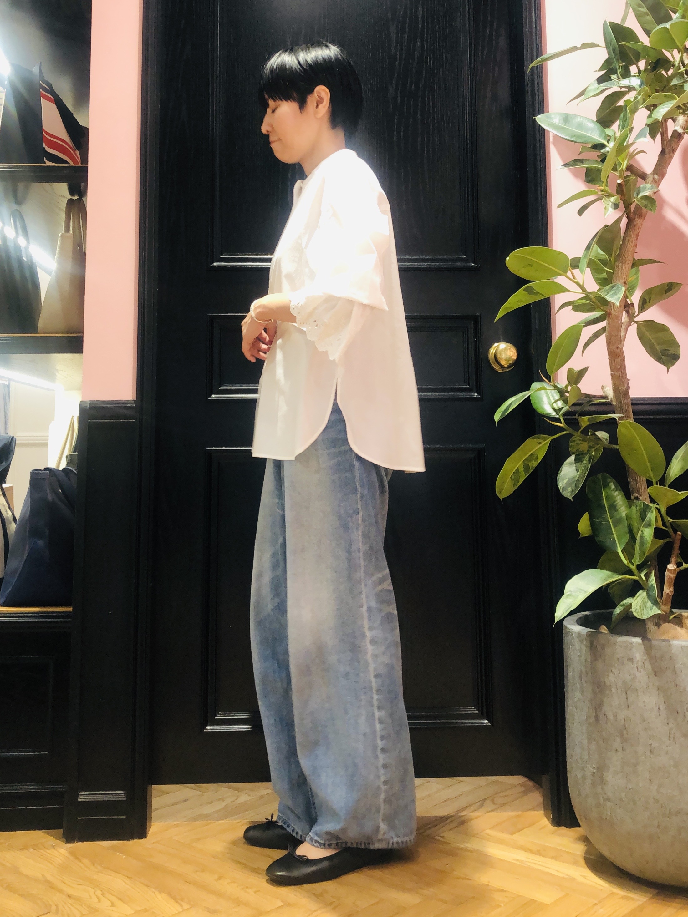 OGATAさんの「DRESSTERIOR｜【STORY11月号掲載】エンブロイダリーカフスシャツ」を使ったコーディネート